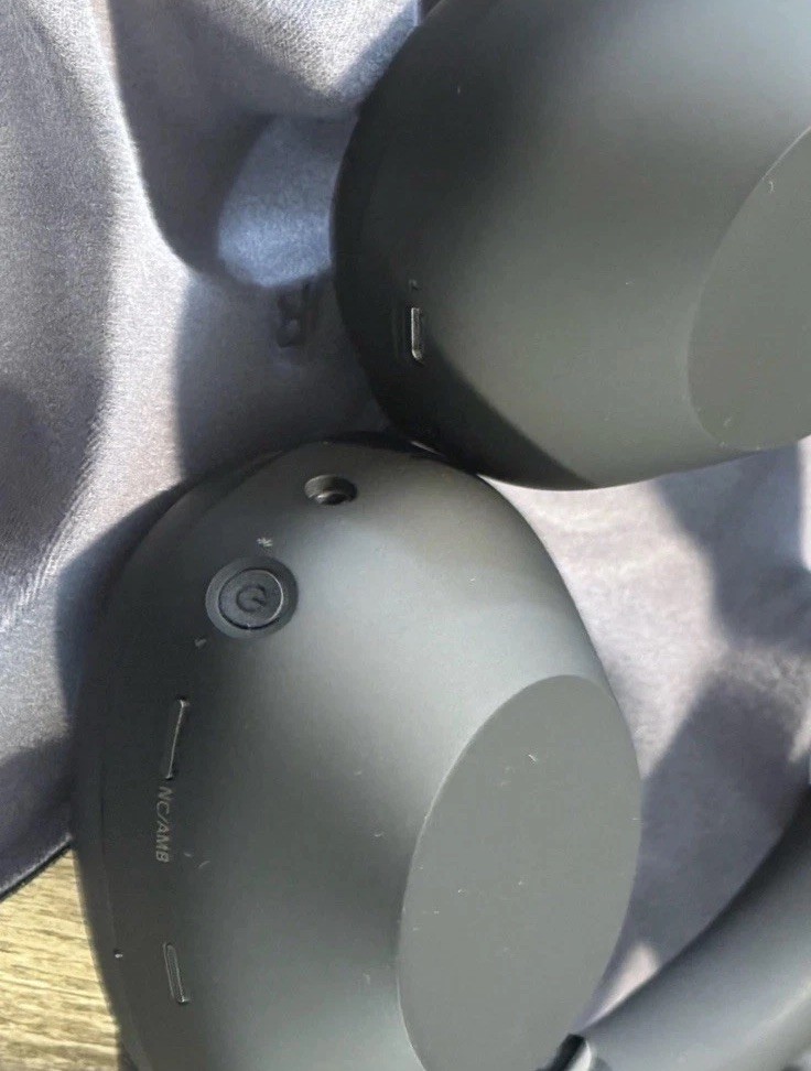 BRAND NEW Sony WH-1000XM6 Wireless Noise Canceling Headphones – Black