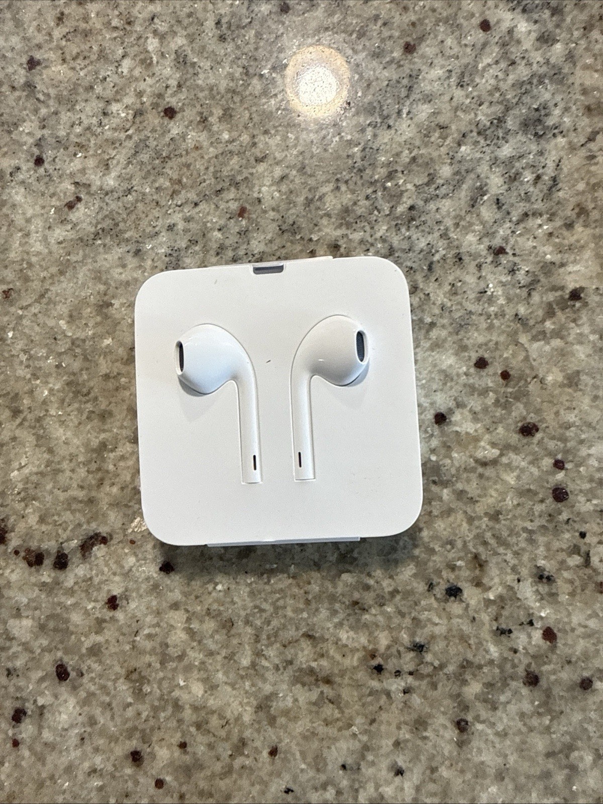 Apple EarPods Lightning USB-C Wired Earbuds Earphone iPhone 5-6, 7-14, 15-16