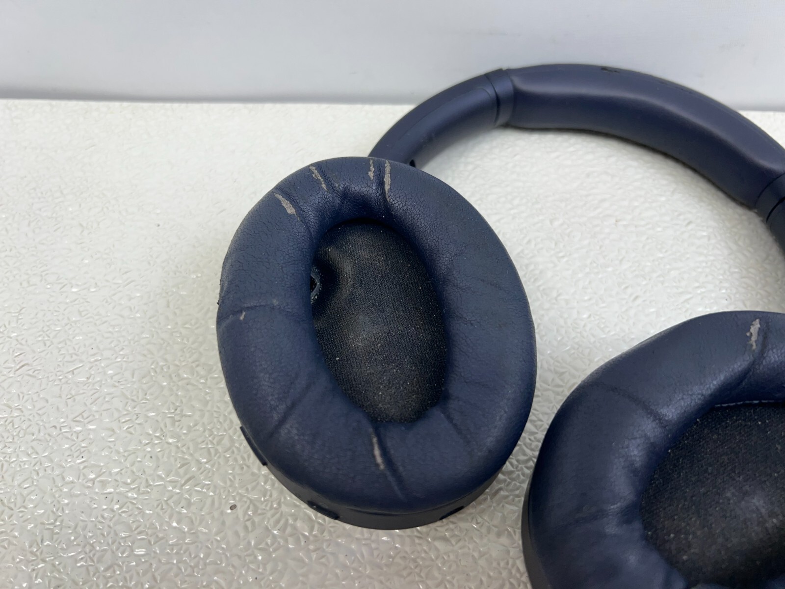 Sony WH-1000XM4 Wireless Noise-Cancelling Over-the-Ear Headphones Midnight Blue*
