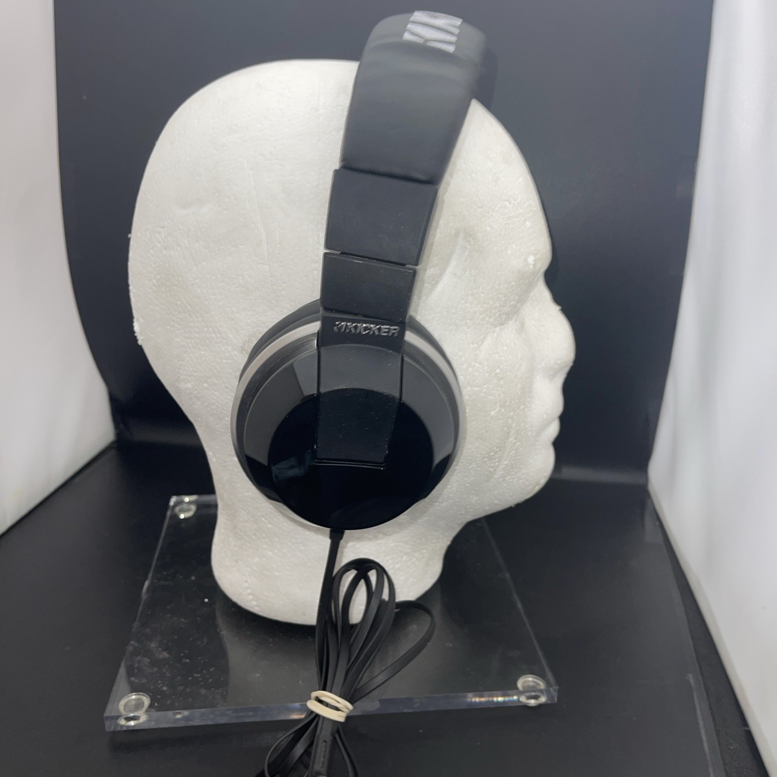 Kicker Black Over-Ear Wired Headphones Tested Working