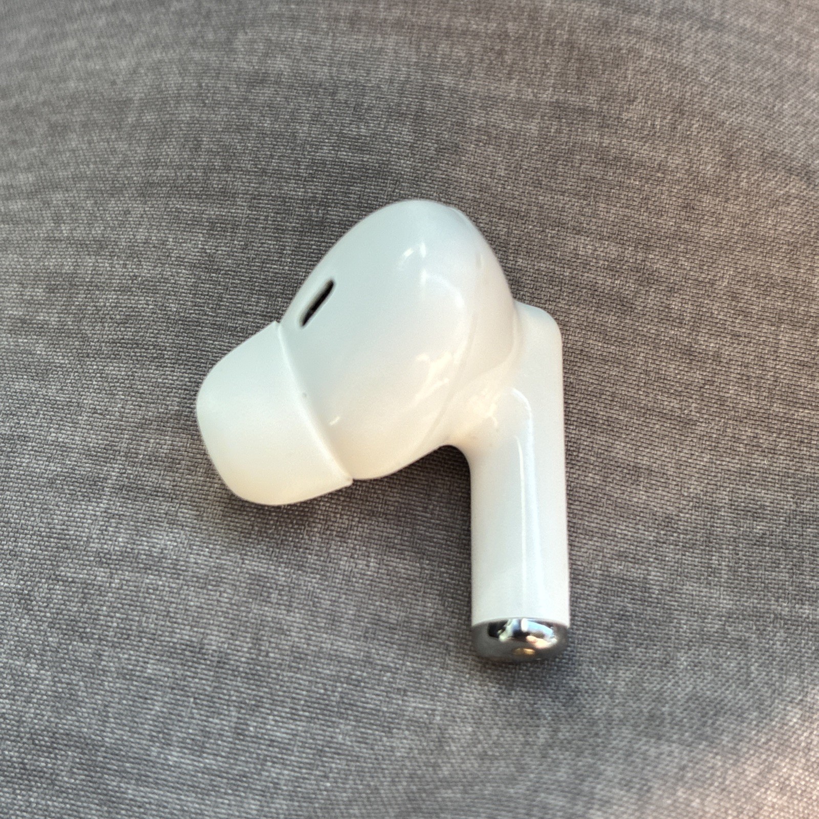 NEW Apple AirPods Pro 3 Original OEM Replacement Right Earbud Pod (A3063)