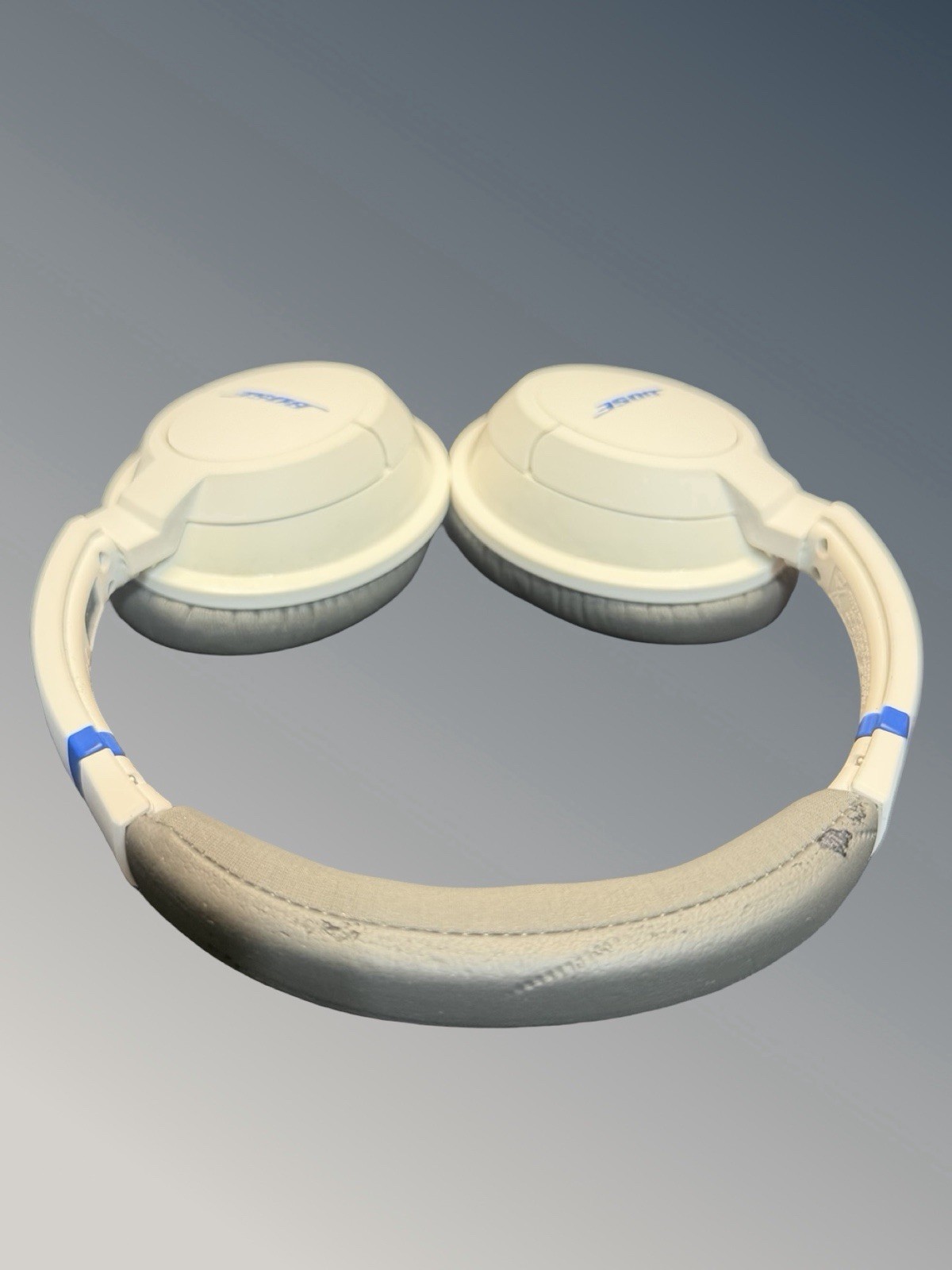 Bose SoundTrue Around-Ear AE Wired Headphones Headset White – Great Conditio