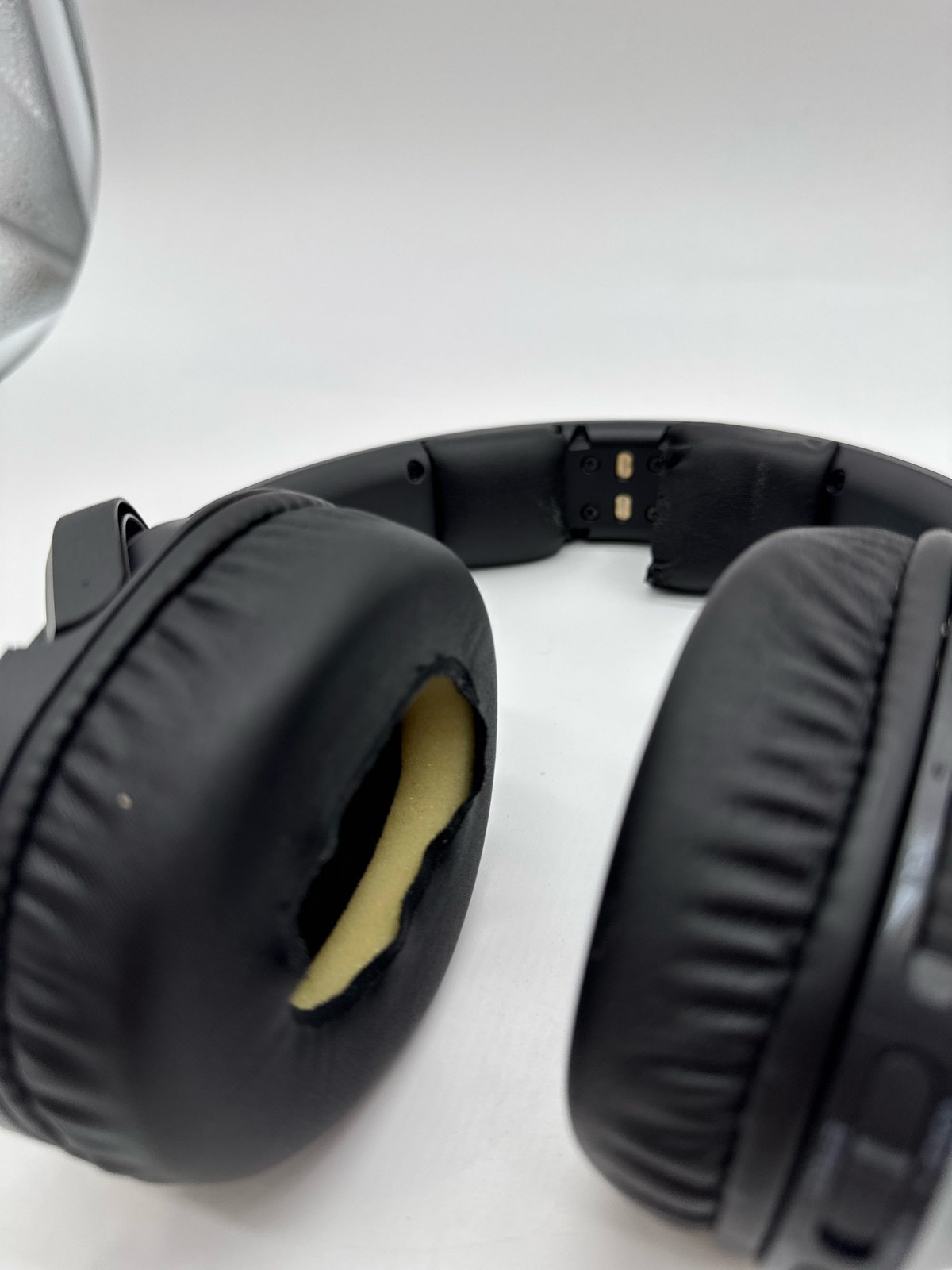 Sony Wireless Over Ear RF Home Theater Headphones TV Black RF400 WHRF400 (3)