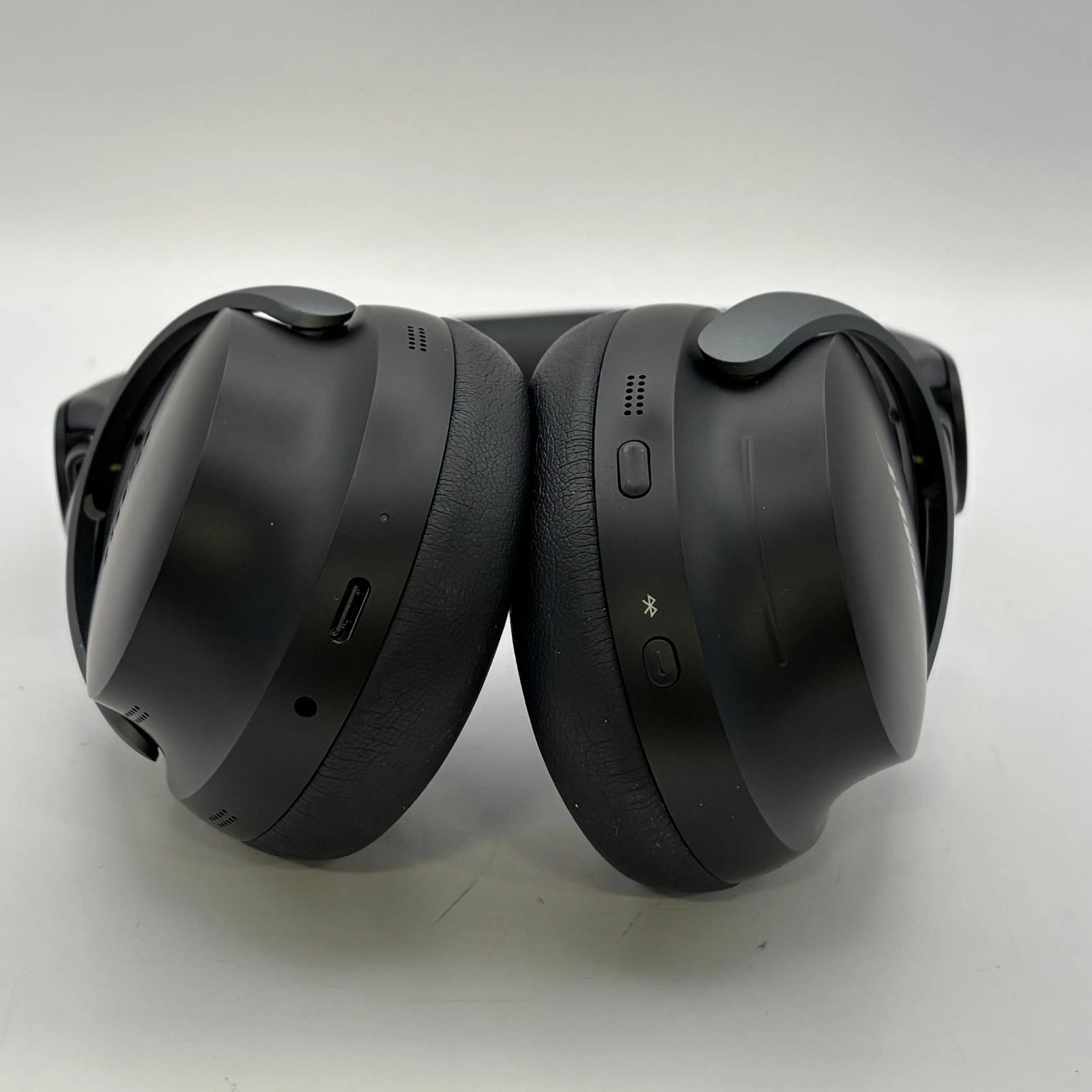 Bose QuietComfort Ultra Headphones Black w/ Case & Charger – Excellent