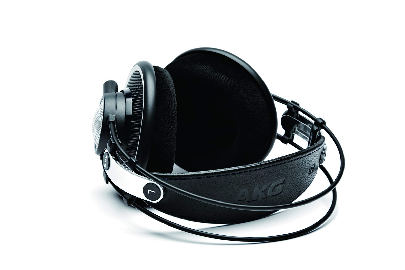 AKG K702‑Y3‑E Open‑Air Studio Headphones Professional Monitor Sound.s