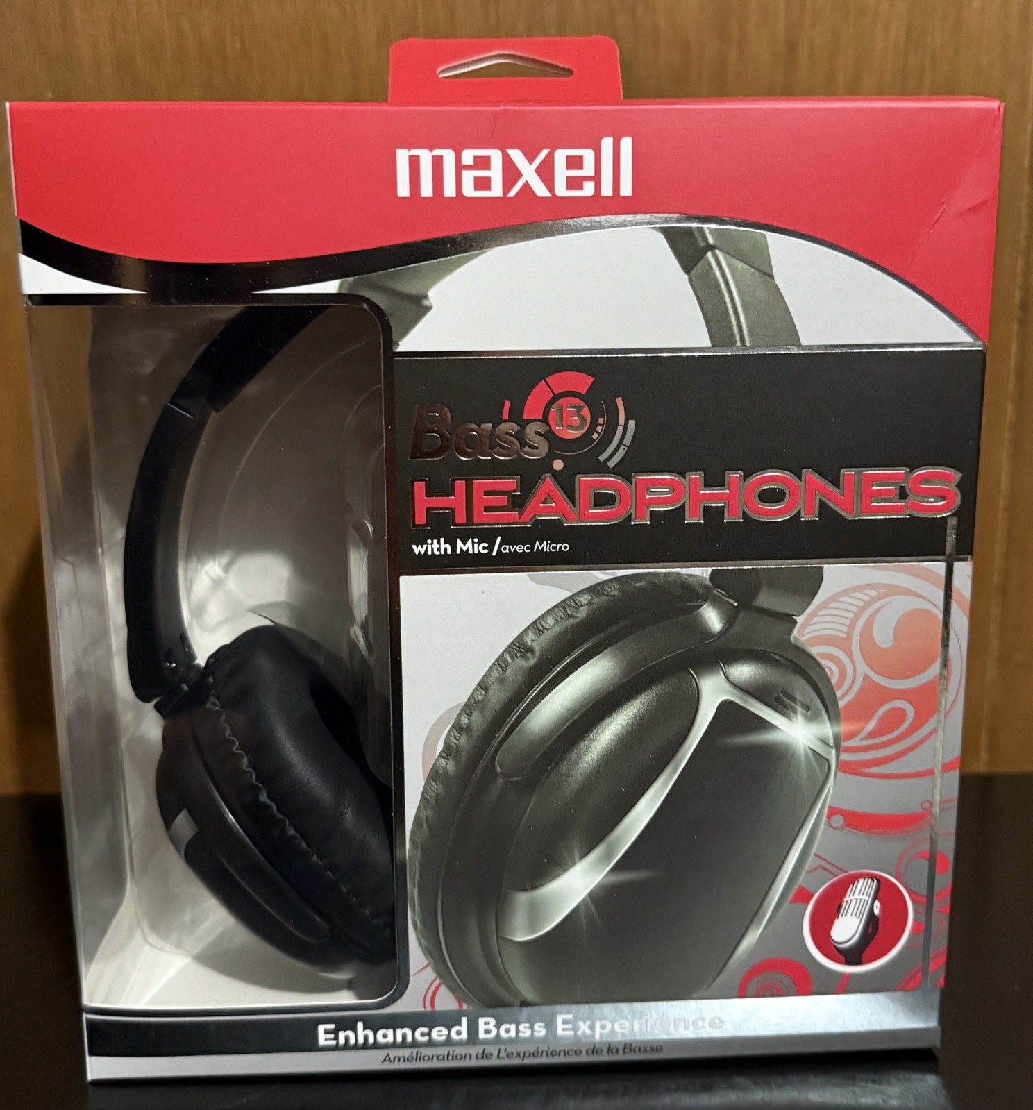 Maxell Bass 13 Headphone with Mic, 4 ft Cord, Black