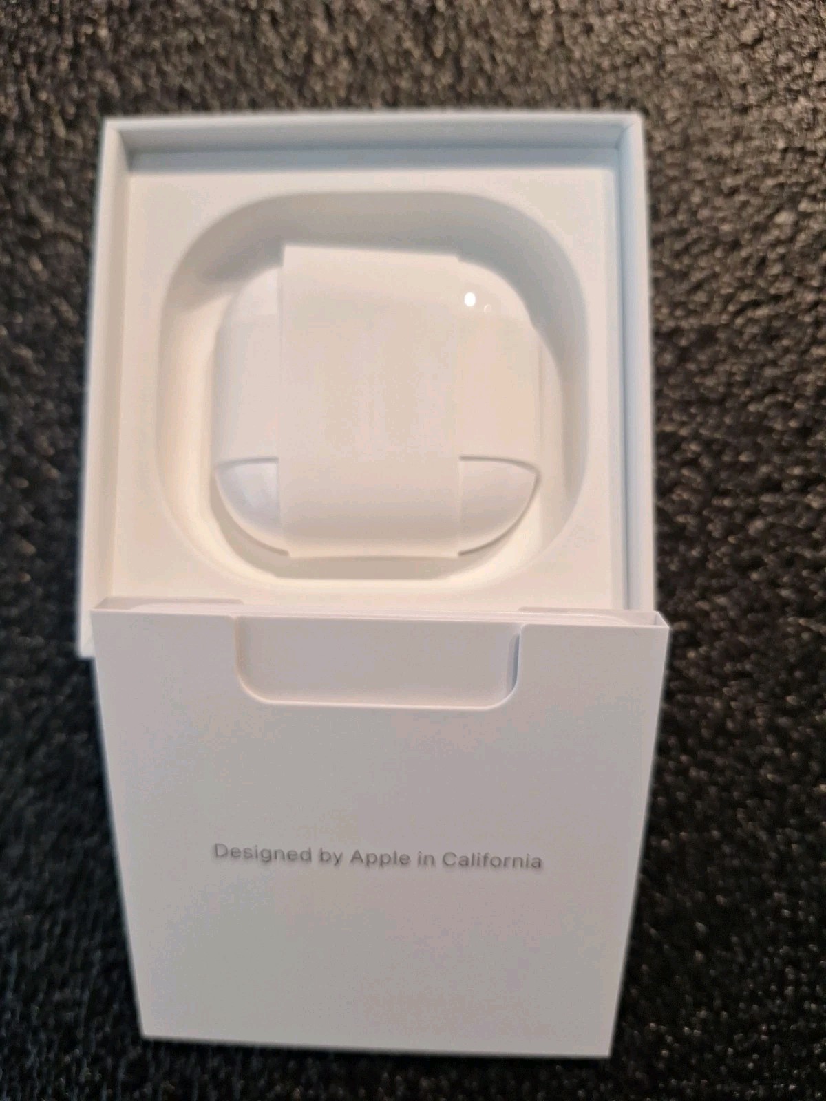 Apple AirPods 4 MXP63LL/A Earbuds w/ Charging Case | White | A3050 A3053 A3058