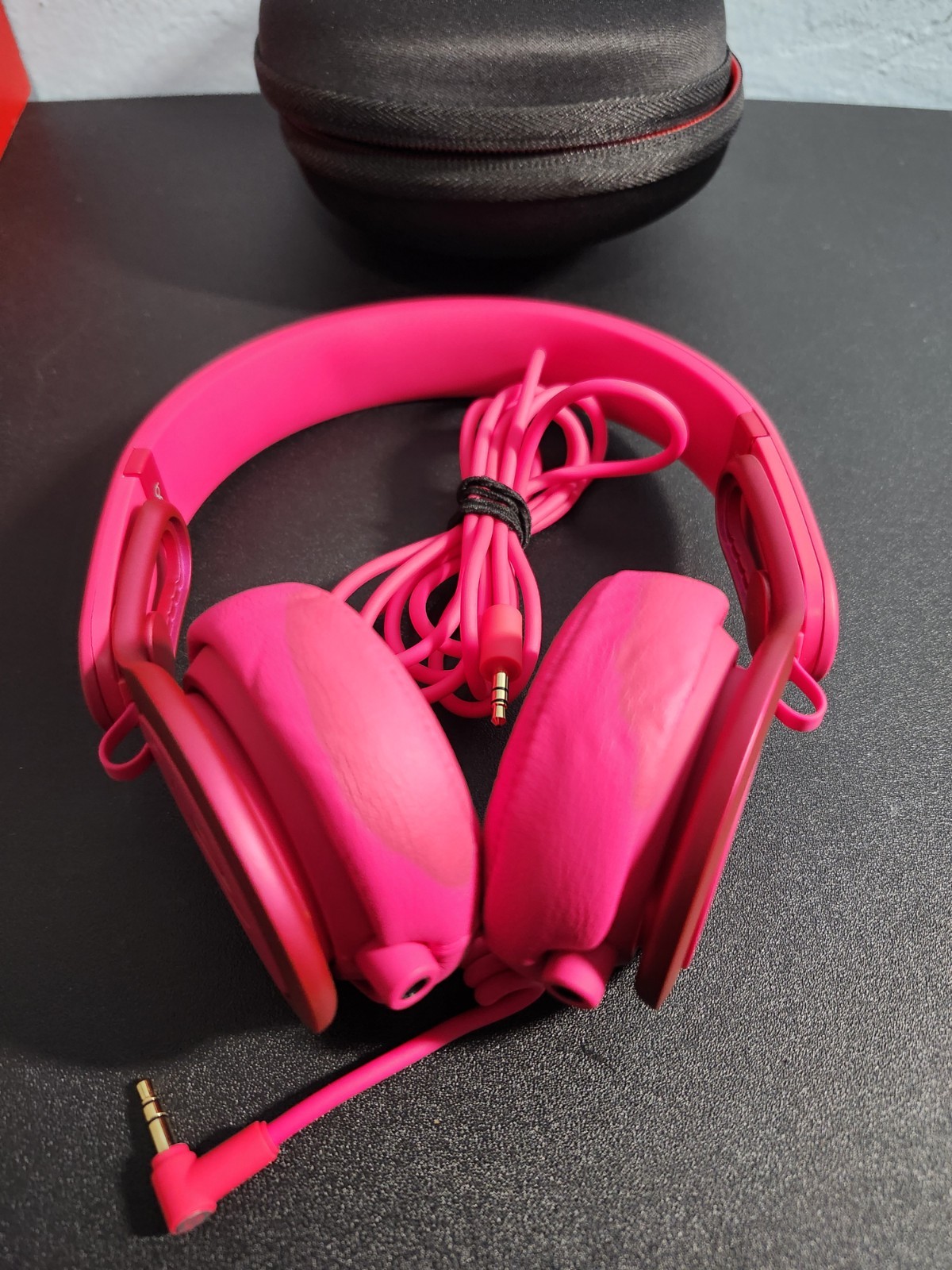 Beats by Dr Dre Mixr On-Ear DJ Headphones Magenta Pink Wired with Case & Aux Cab