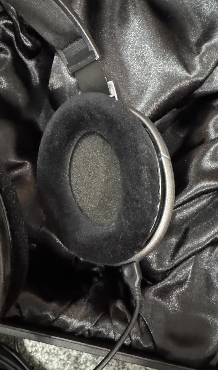 Sennheiser HD 650 Over the Ear Headphones – Marble