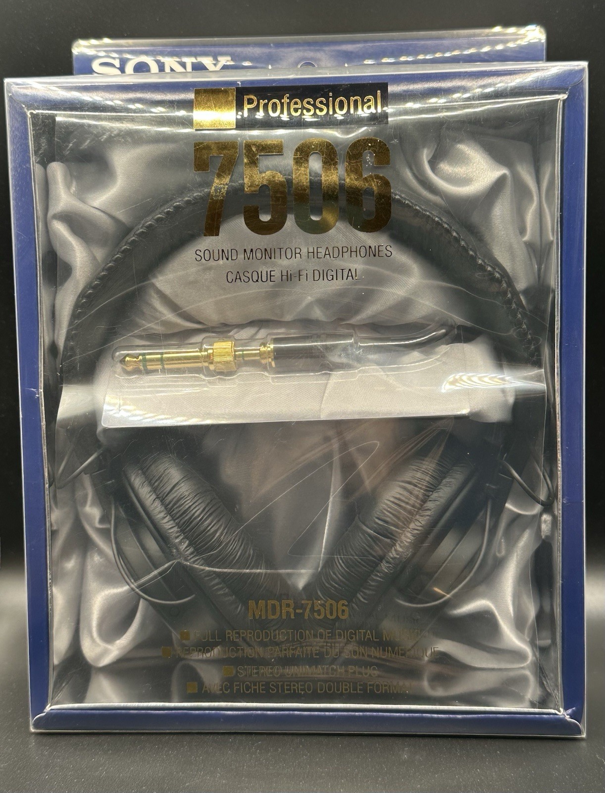 New In Box Sony MDR7506 Professional Large Diaphragm Headphone