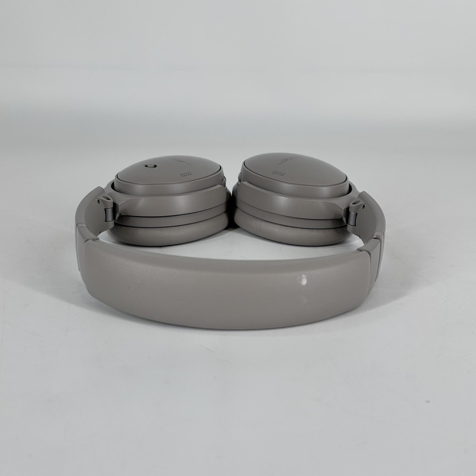 Bose QuietComfort Headphones Beige w/ Case – Excellent Condition