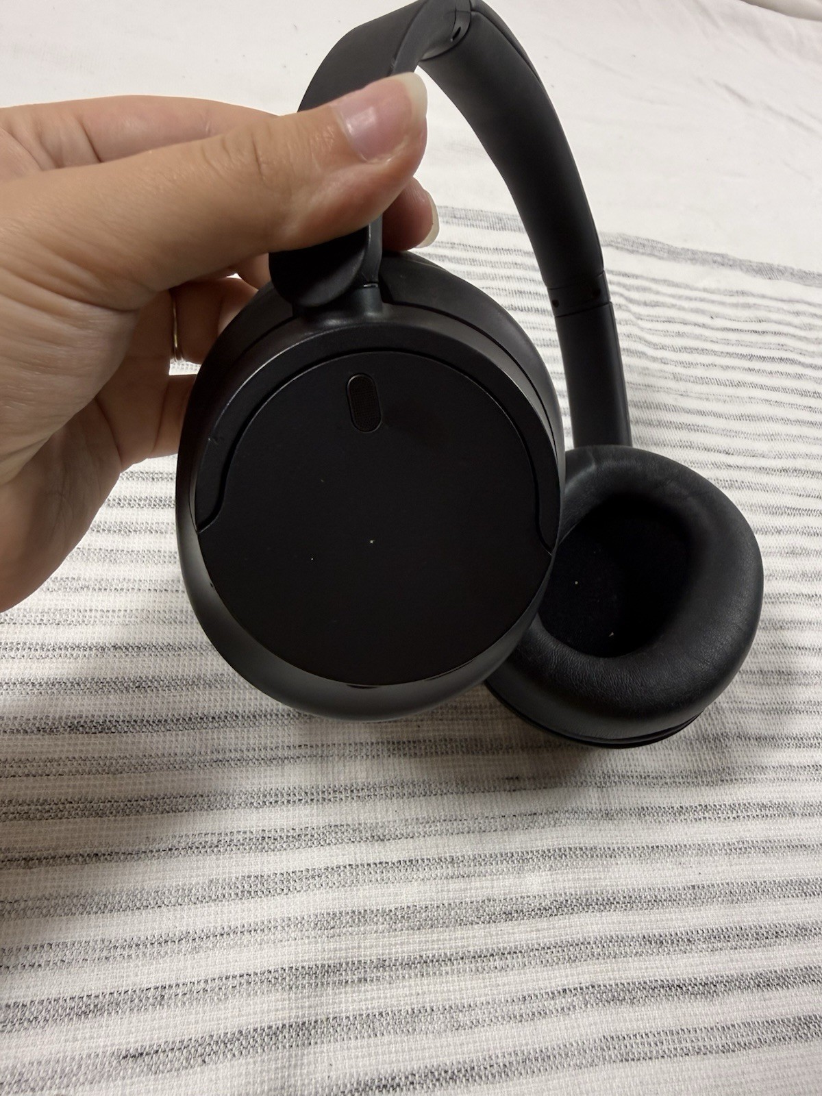 Sony WH-CH720N Wireless Noise Canceling Over-Ear Headphones Black YY2966