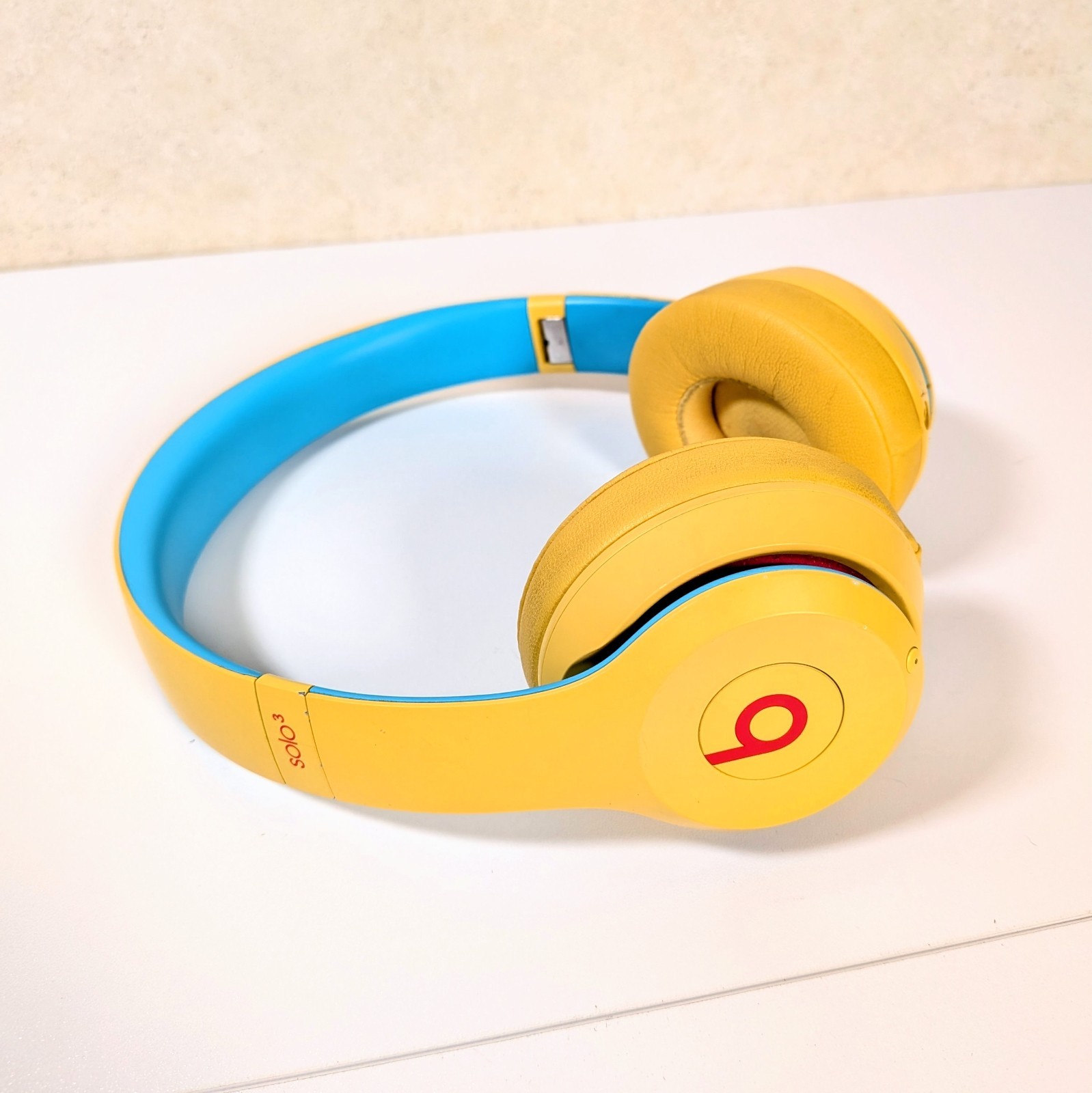 Beats Solo3 Club Collection Yellow Wireless Bluetooth Headphones Blue Solo 3