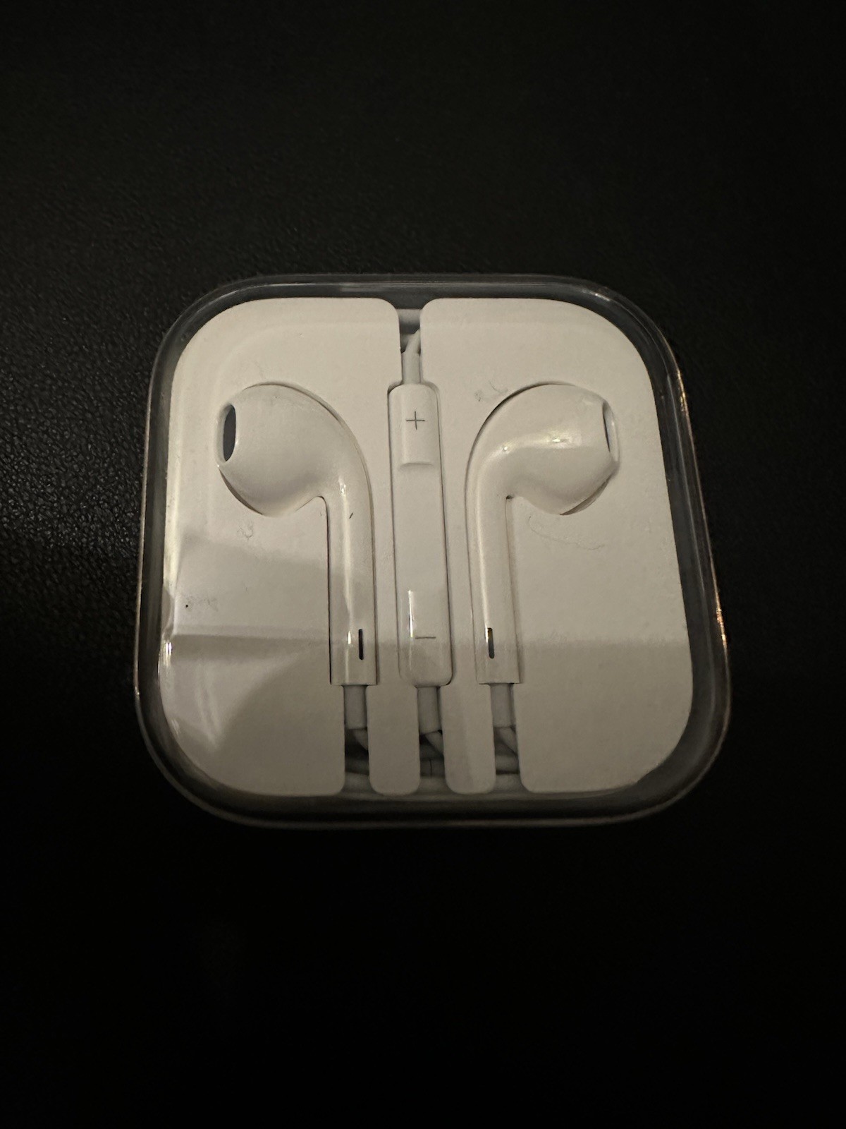Apple Corded Earbuds Volume Control Vintage 3.5mm White NEW NIP