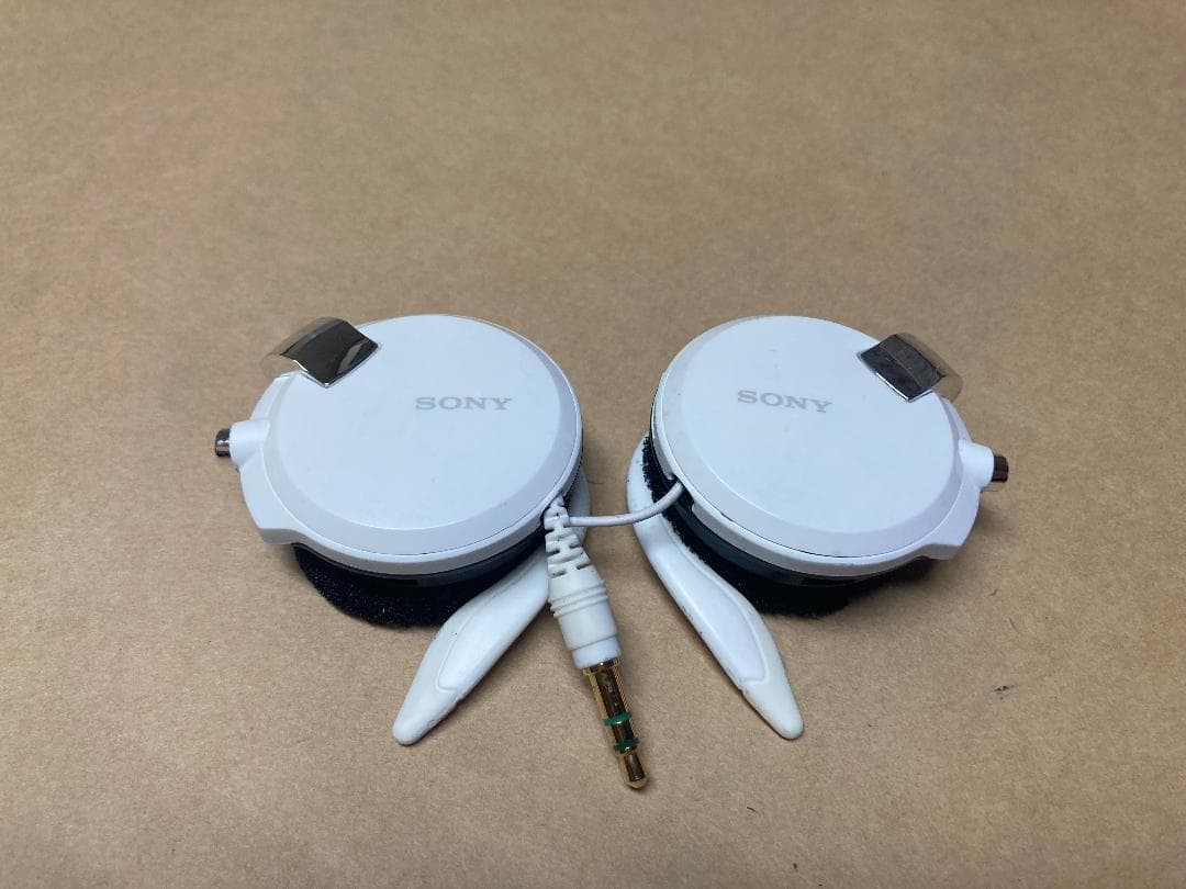 Sony MDR-Q68 Clip-On Retractable Headphones White Japan