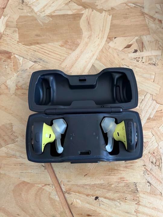 Bose SoundSport Free wireless headphones Midnight Blue Bluetooth waterproofing