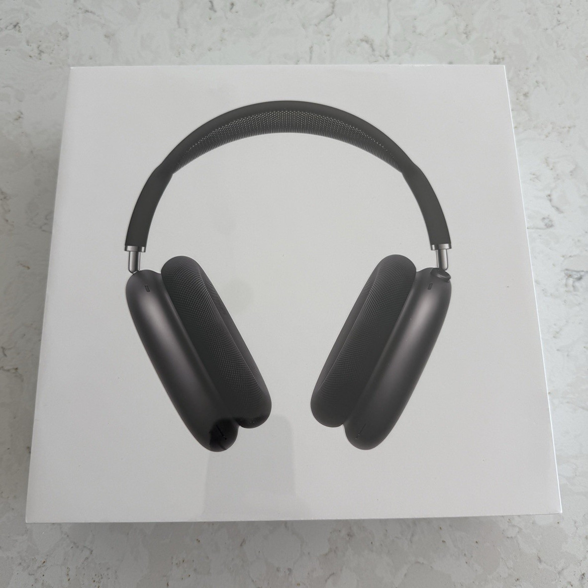 NEW Apple AirPods Max Over-Ear Bluetooth Headband Headphones w/ Smart Case Black