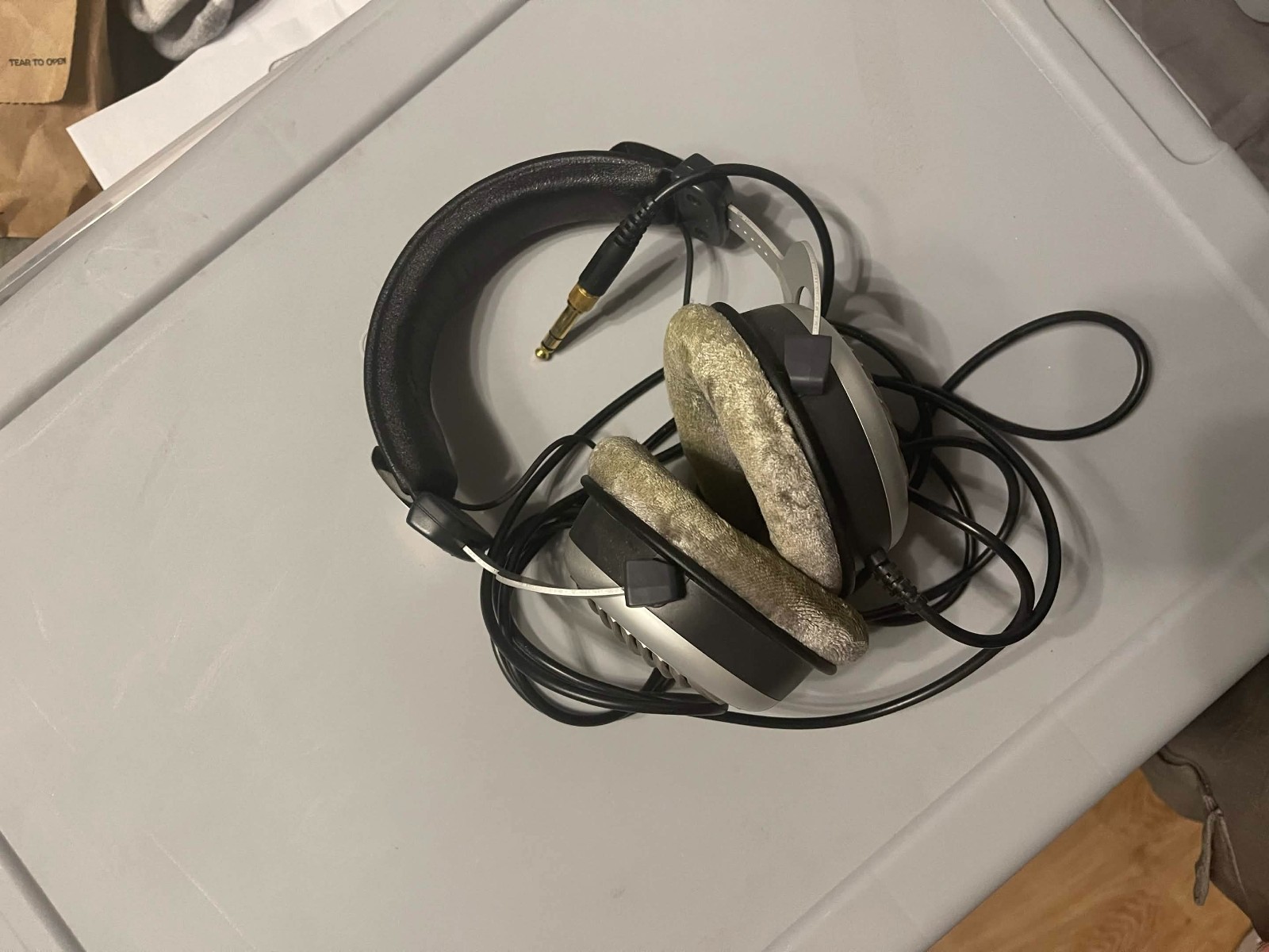 Beyerdynamic DT 990 Edition 600 ohm Semi-Open Studio Headphones
