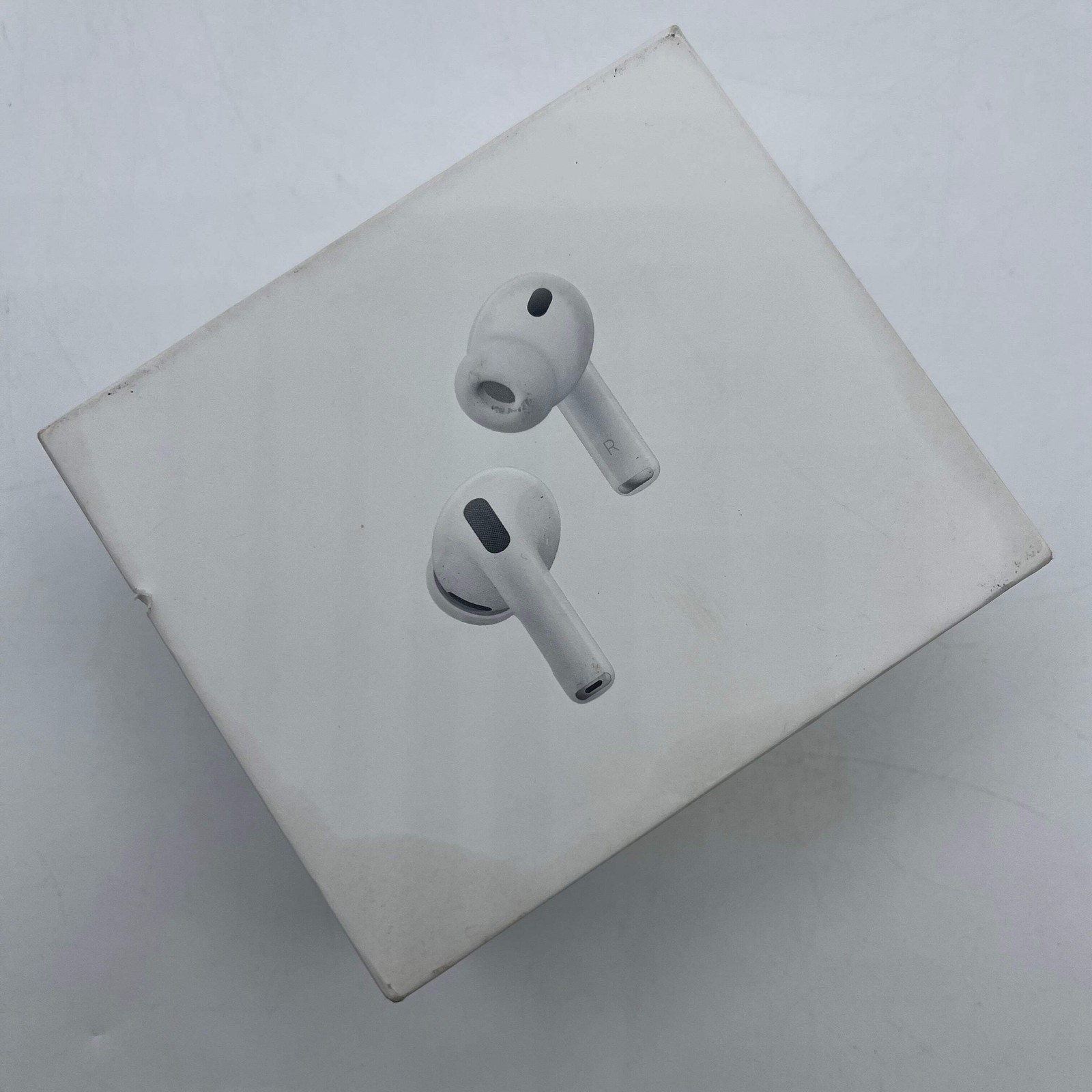 New Apple AirPods Pro 3rd Gen with MagSafe Charging Case MFHP4LL/A