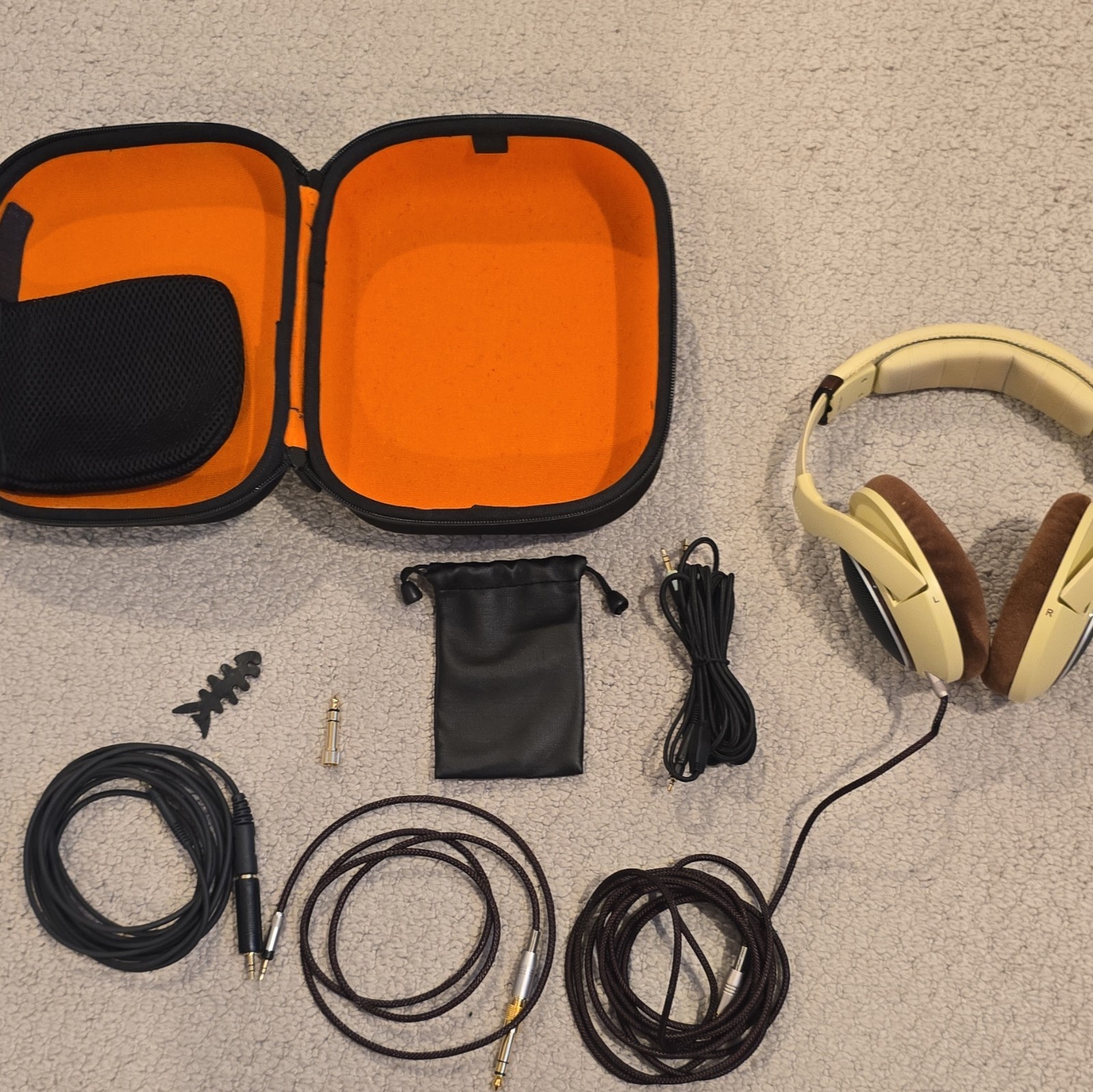 Sennheiser HD 598 Over-Ear Headphones Open Back Beige Brown w/ Cables & Case