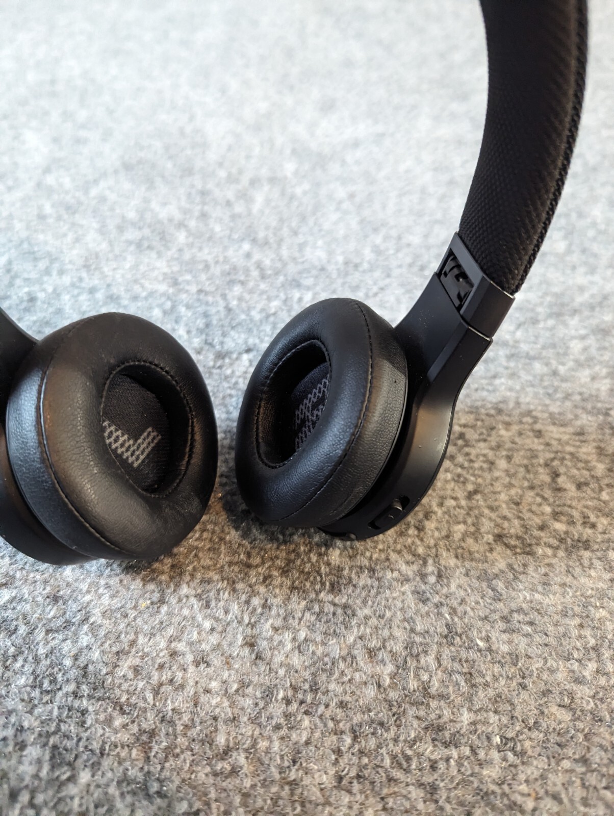 JBL LIVE 460NC Wireless Bluetooth Headphones LIVE ANC Black Works/Sounds Great