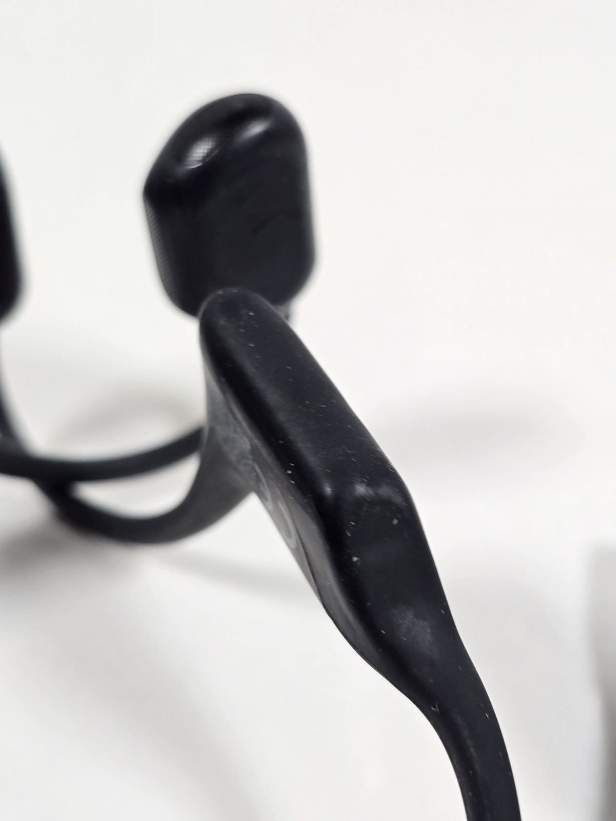 SHOKZ OpenRun Pro Bone Conduction Wireless Headphones S810 Black