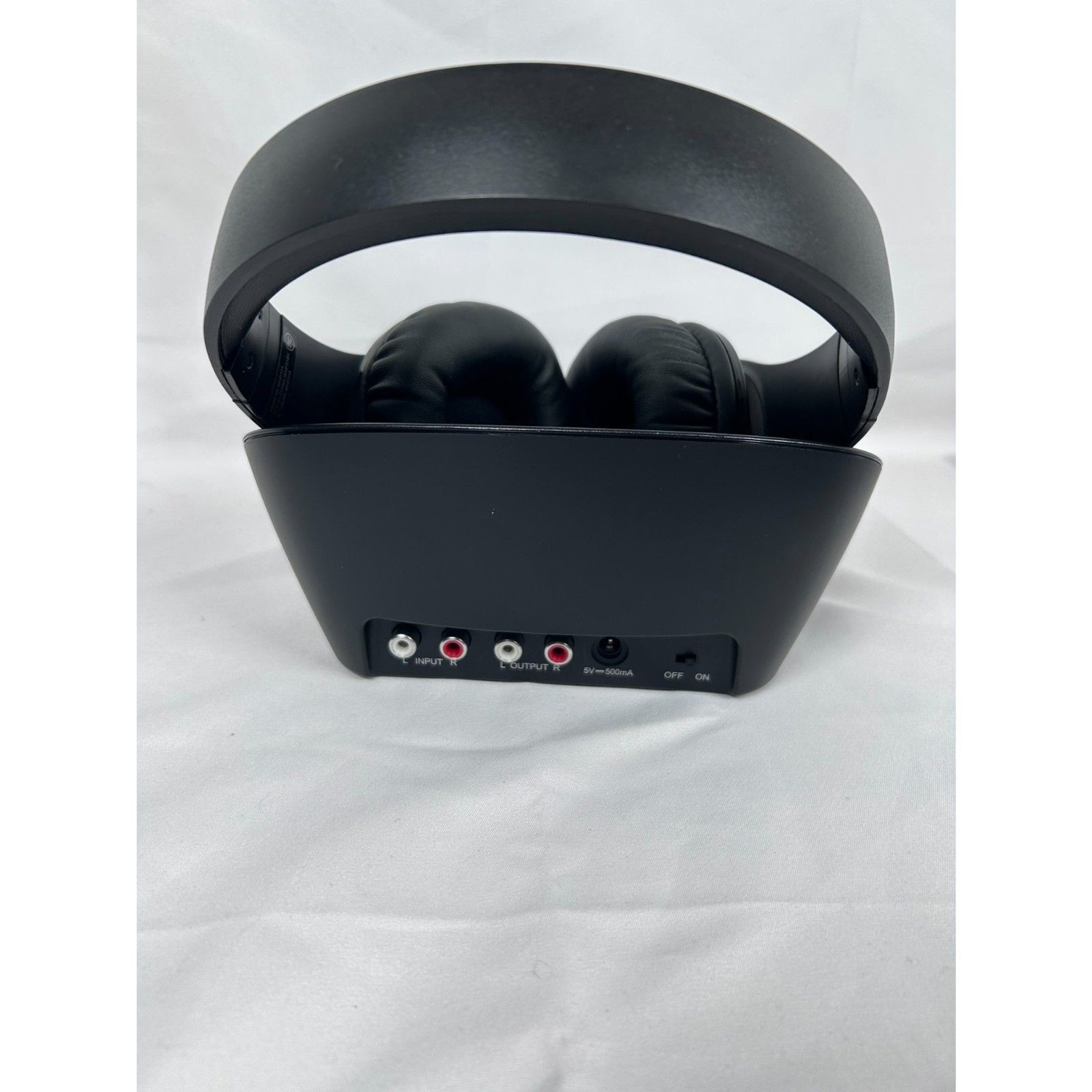 Insignia Digital Wireless Headphones 2.4GHz with Charging Dock