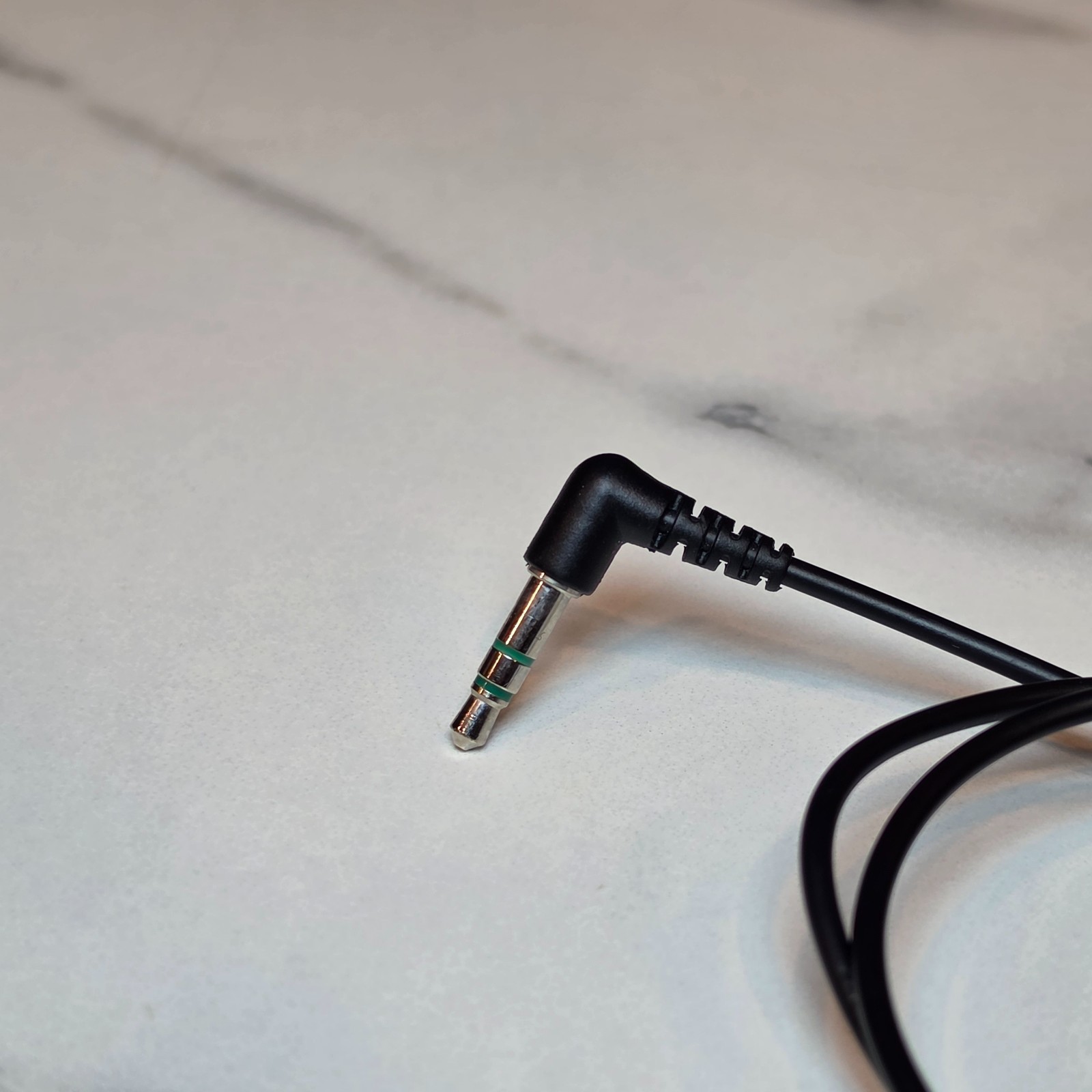 Sony MDR-222 Headphones – Made in Thailand – Excellent Working Condition
