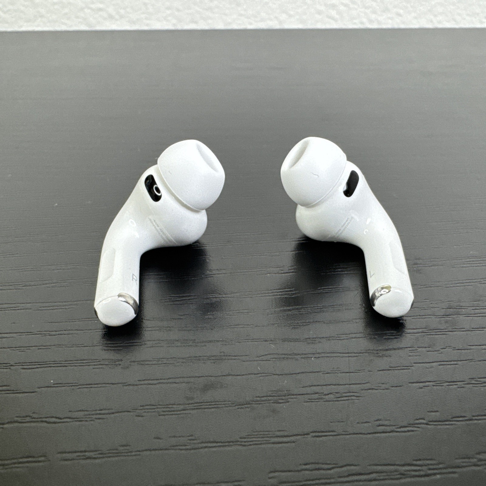 Apple AirPods Pro 3rd Wireless Active Noise Cancelling Earbuds MFHP4LL/A No Case
