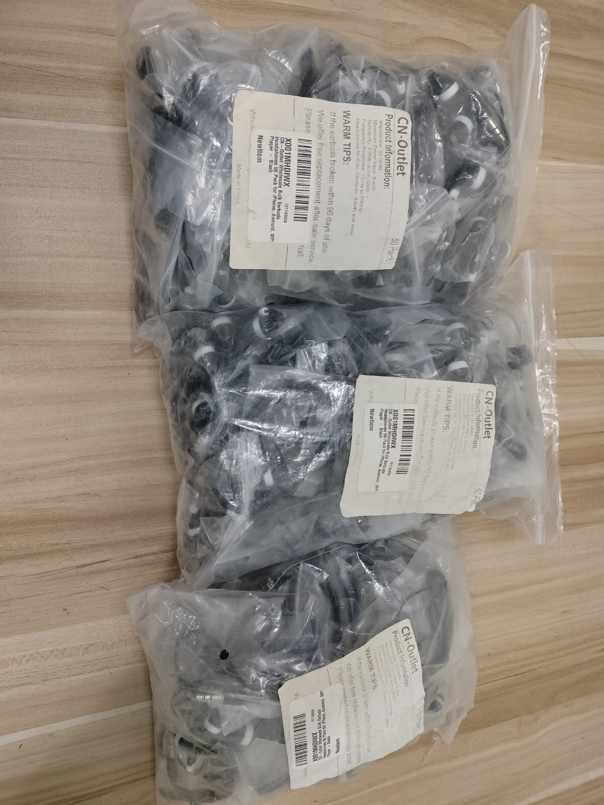 (LOT OF 130) CN-Outlet Wholesale Bulk Earbuds Headphones iPhone Android MP3