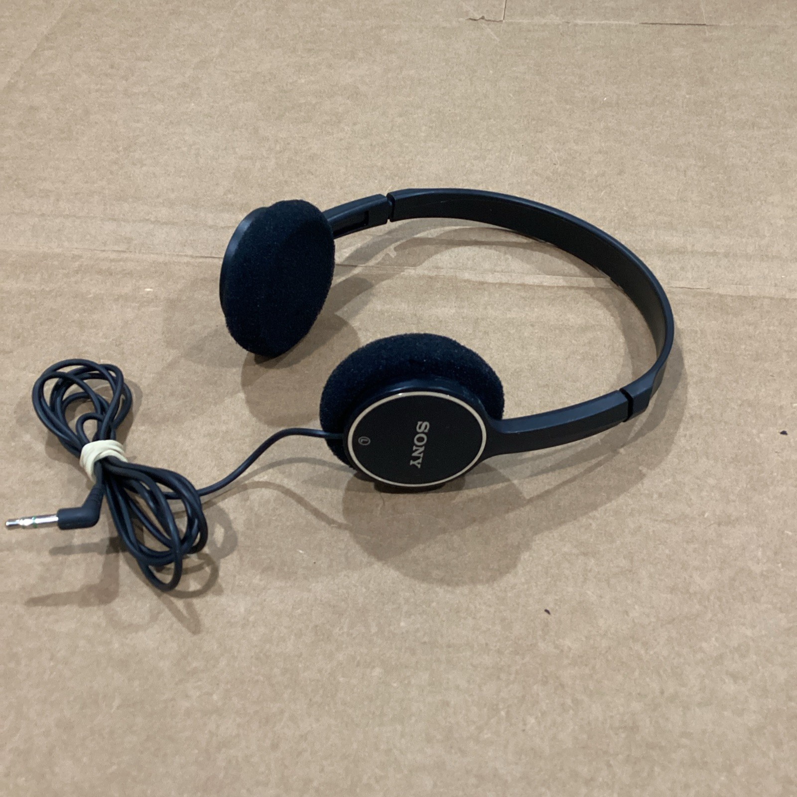 SONY MDR-222 Stereo Headphones On Ear Wired (WalkMan) Vintage Style – Tested