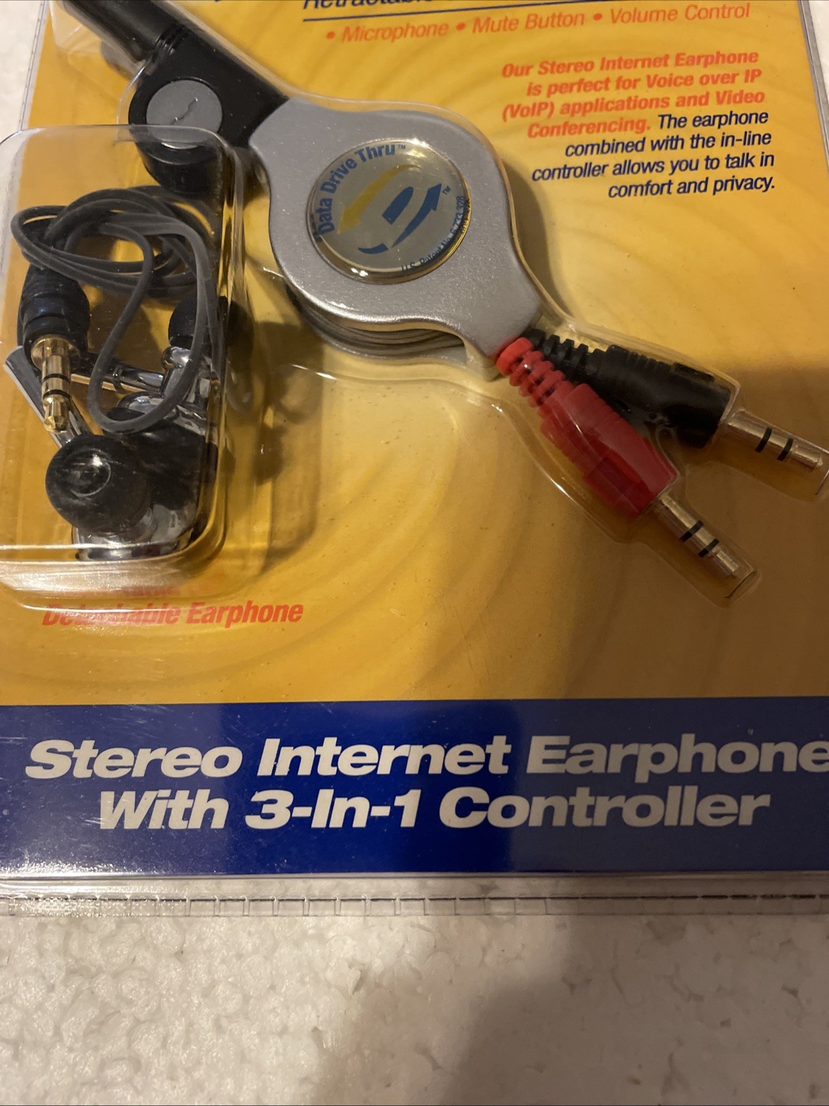Data Drive Thru 59″ Retractable Earbud Stereo InternetHeadphones w/ 3in1 control