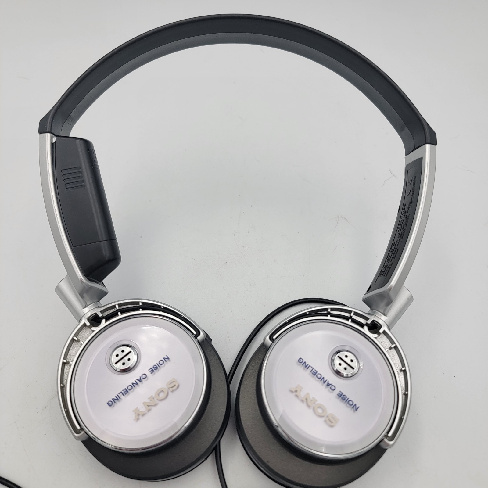 Sony MDR-NC6 Noise Canceling Headphones Earphones Works