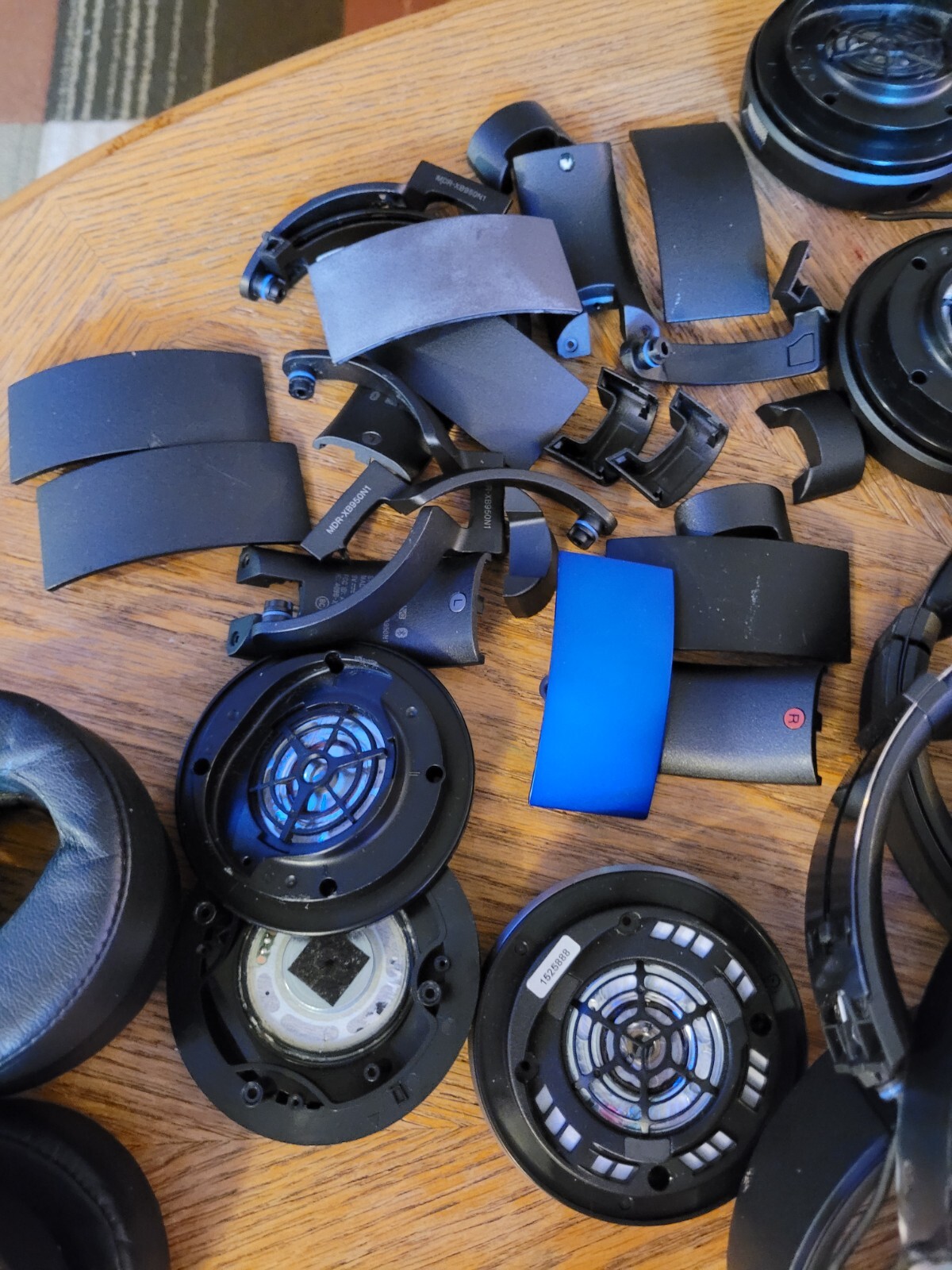 HUGE LOT Sony Extra Bass Wireless Bluetooth Headphones (MDR XB950N1) For Parts