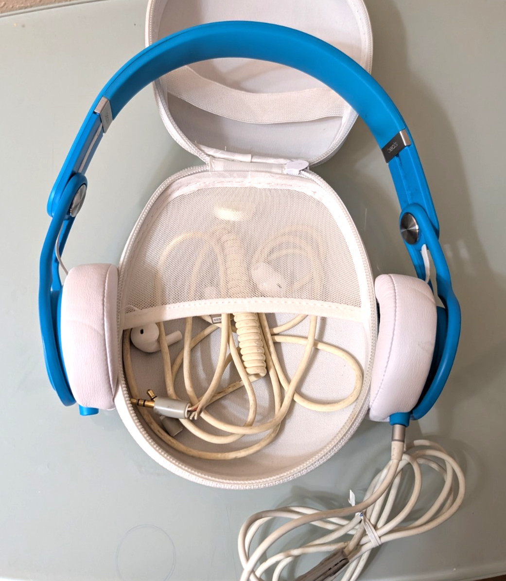 USED Working Beats Mixr Wired Headphones David Guetta Limited BLUE & Case READ