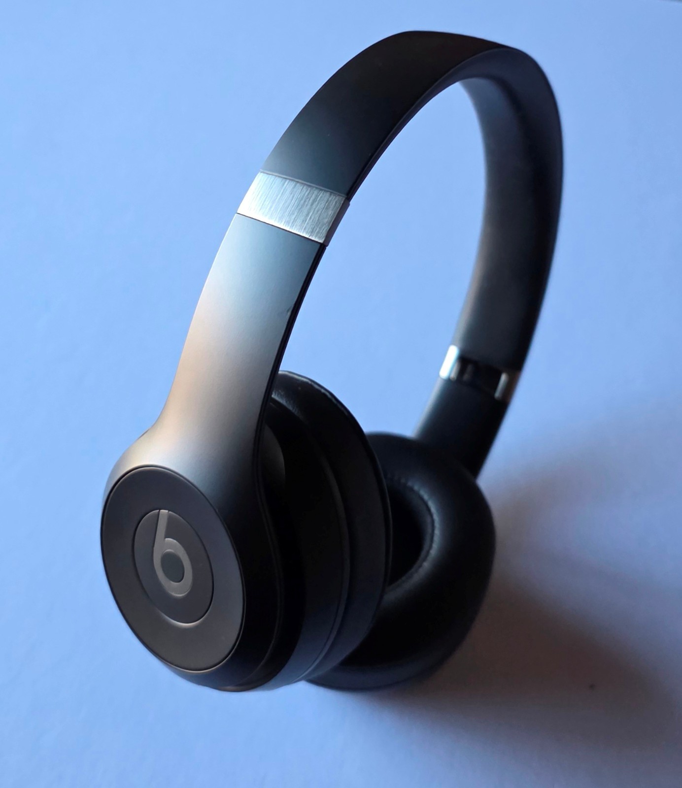 Unused Original Matte Black Beats Solo 4 Wireless Headphones MUW23LL/A in Bulk P