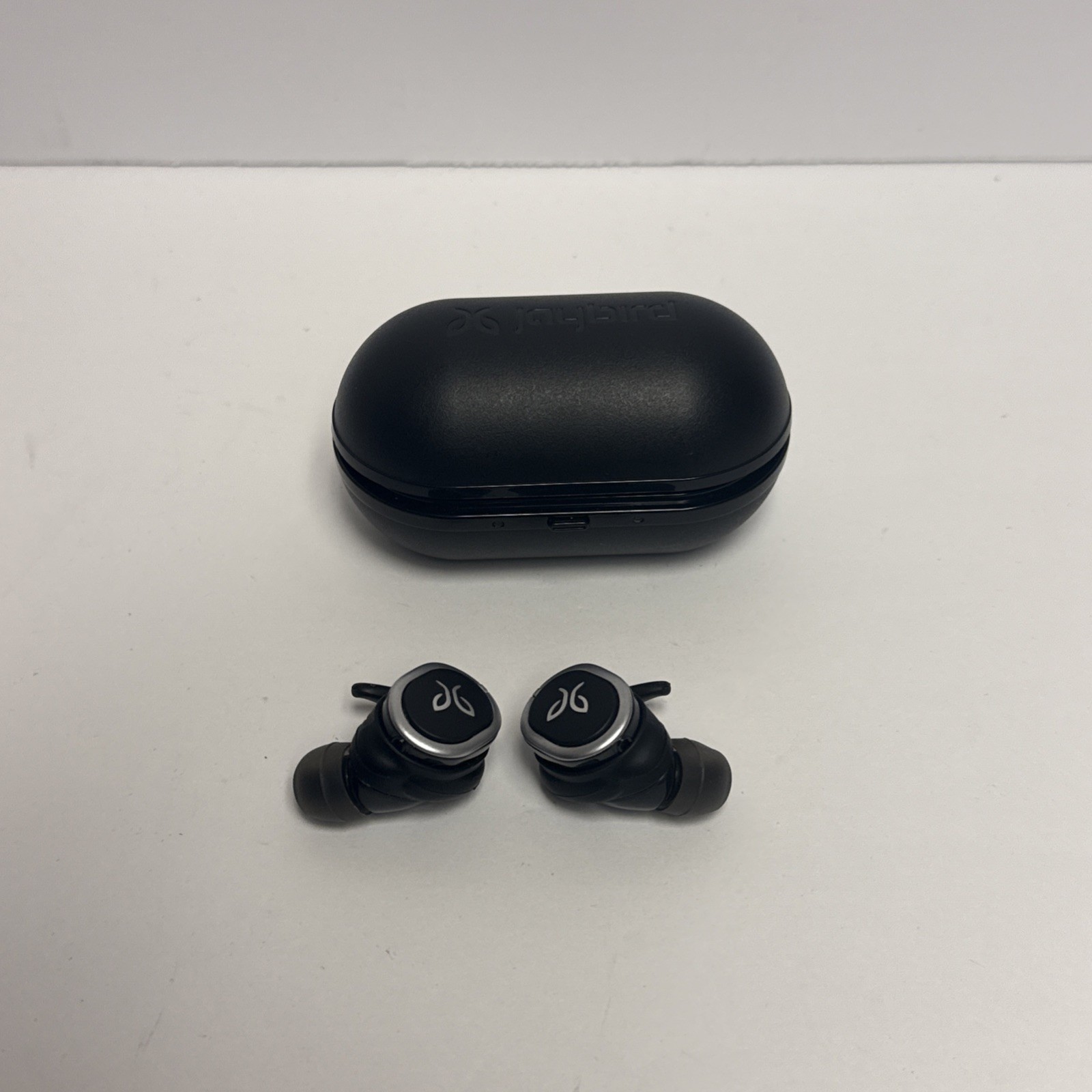 Jaybird RUN True Wireless Sport Headphones Black Sweat-Proof Secure Fit New