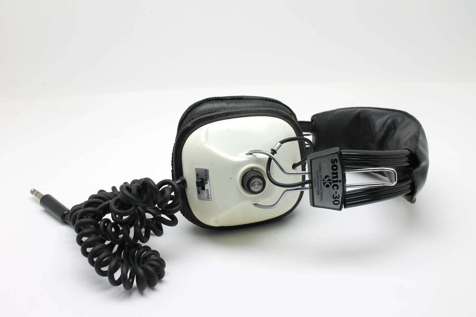 Sonic Stereo Headphones Sonic-30 Made in Taiwan 1/4″ Jack Vintage S6.1 fast ship