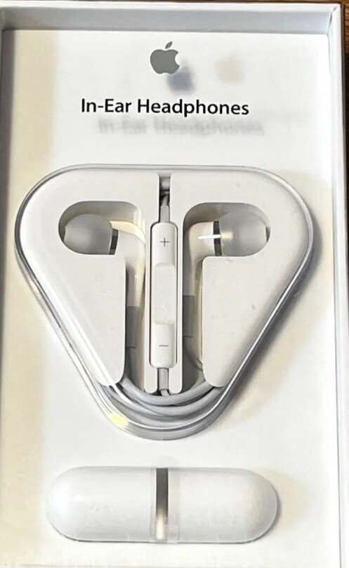 Unopened brand new Apple In-Ear Headphones with Remote and Mic MA850G/B