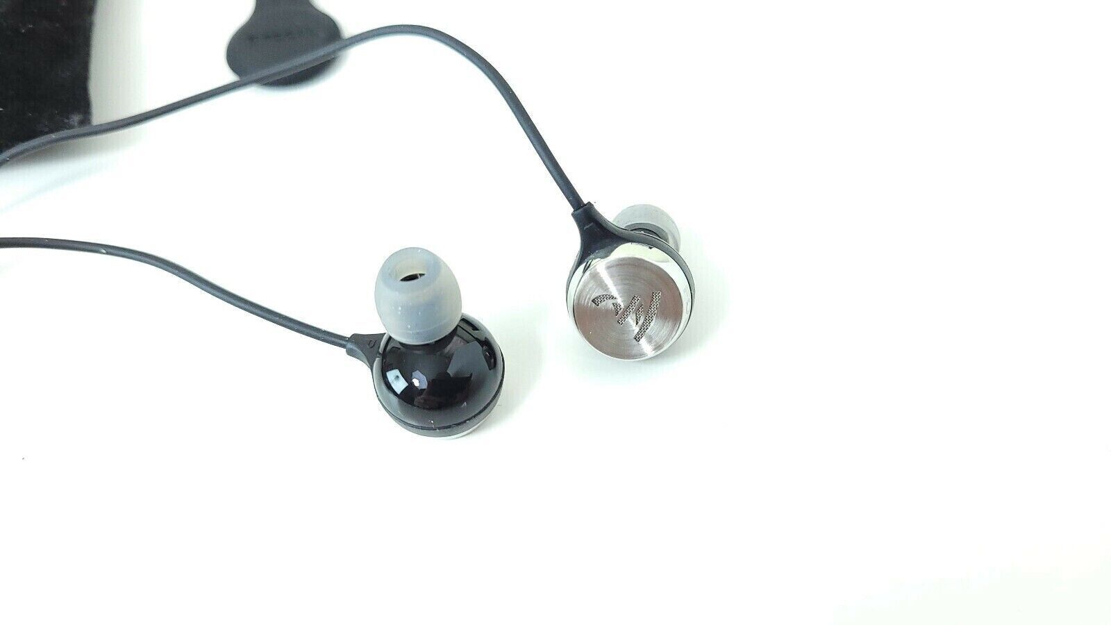 Focal Sphear Wireless In-Ear Headphones with Three-Button Remote and Microphone