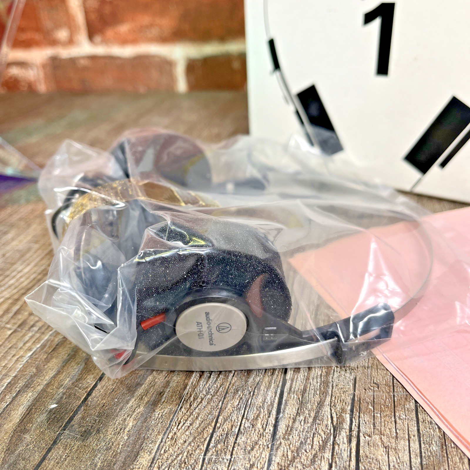 New Vintage Audio-Technica “Point 1” ATH-0.1 Ultralight Portable Headphones