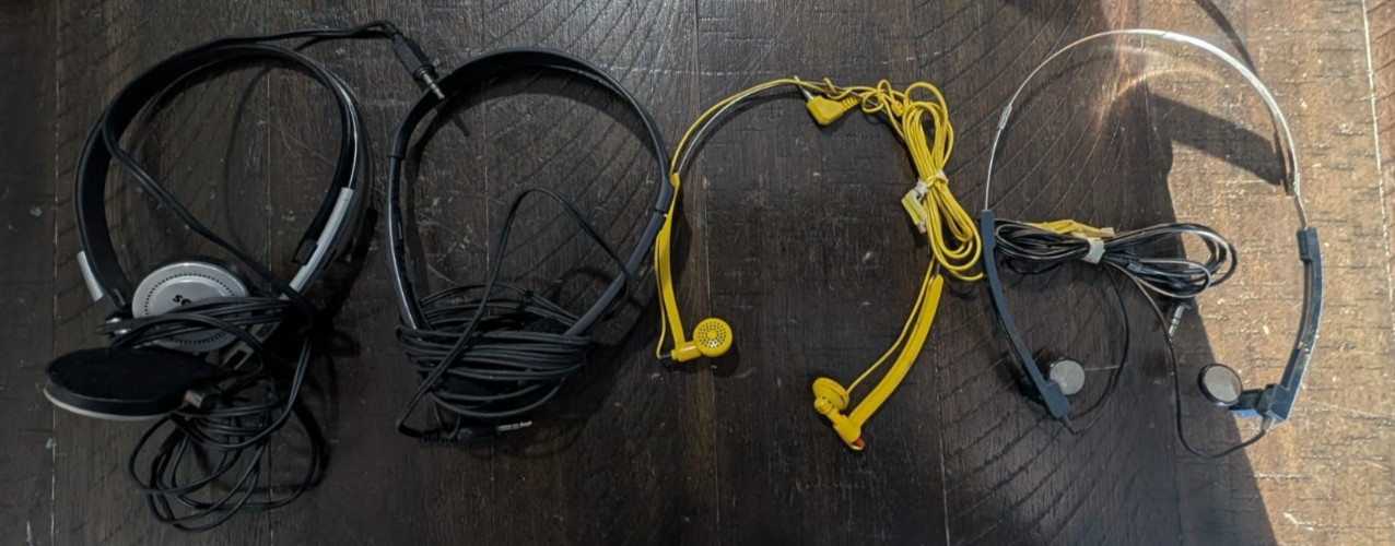 Lot of 4 Vintage Headphones Sony Realistic Sonic Unbranded 1/8” works well