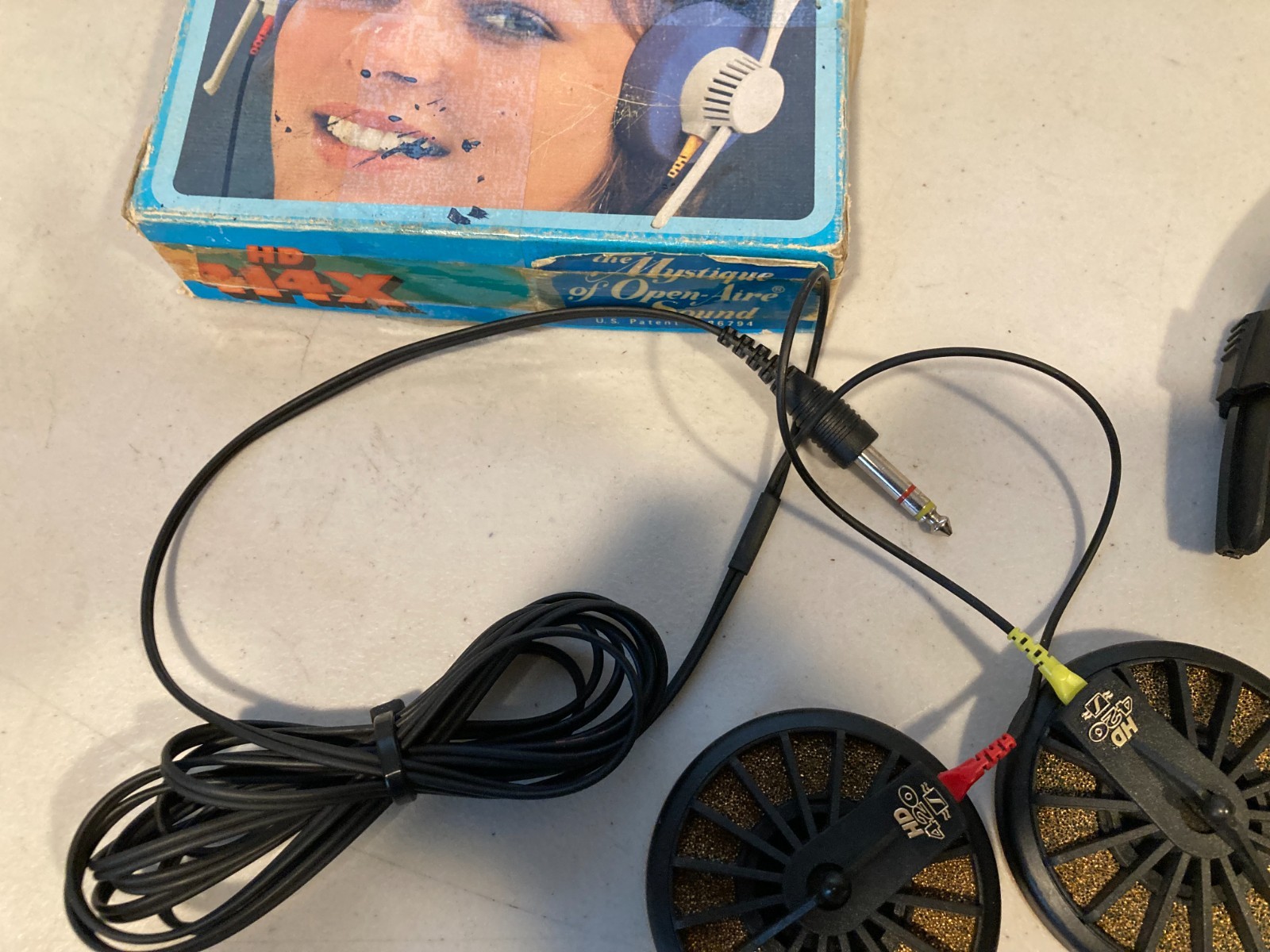 Sennheiser HD 420 headphones with original box & Xtra White band pads