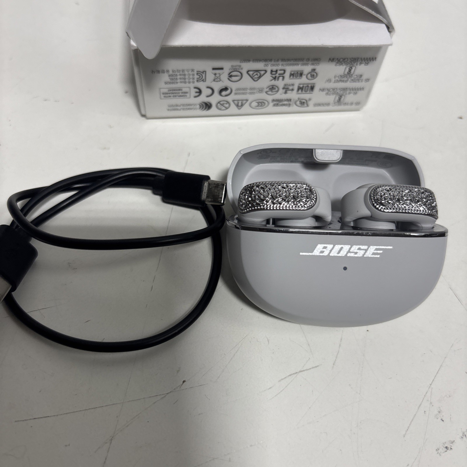 Bose x Kendra Scott Ultra Open Earbuds Rhodium Filigree 438926