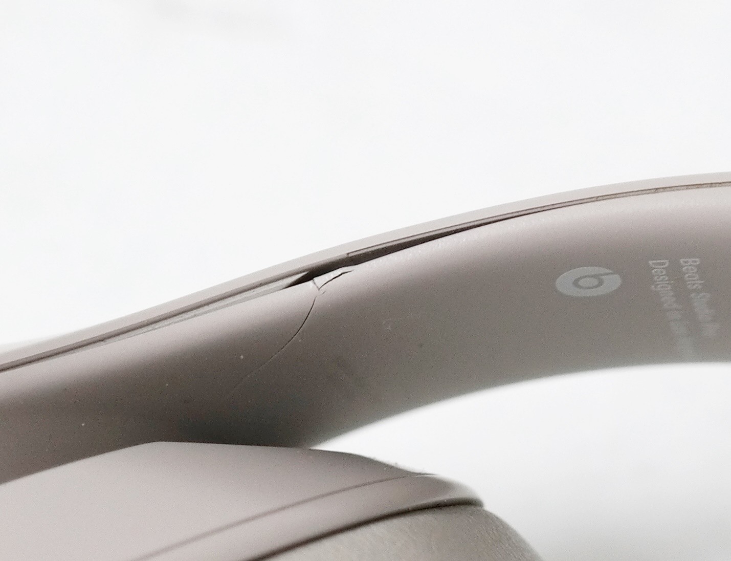 Beats by Dr. Dre Studio Pro Over-the-Ear Wireless Headphones MQTR3LLA Sandstone