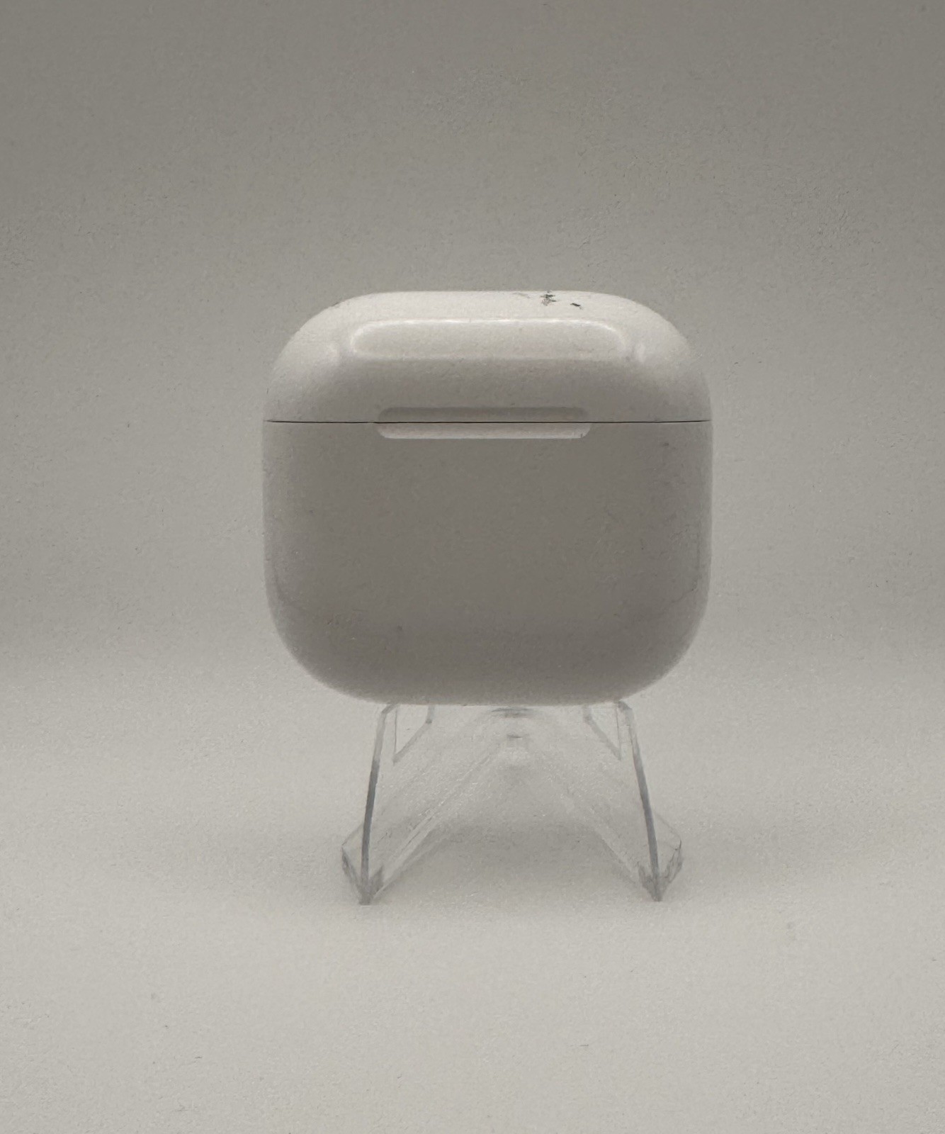 APPLE AIRPODS 4TH GENERATION USB-C NON ANC A3058 – White W/CHARGING CASE USED