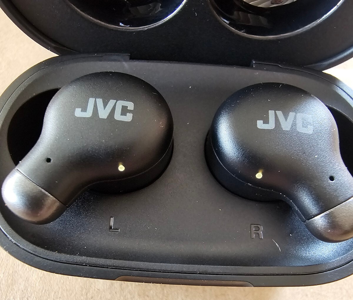 JVC HA-A25T MARSHMELLOW PLUS NOISE CANCELLING WIRELESS HEADPHONES, BLACK.
