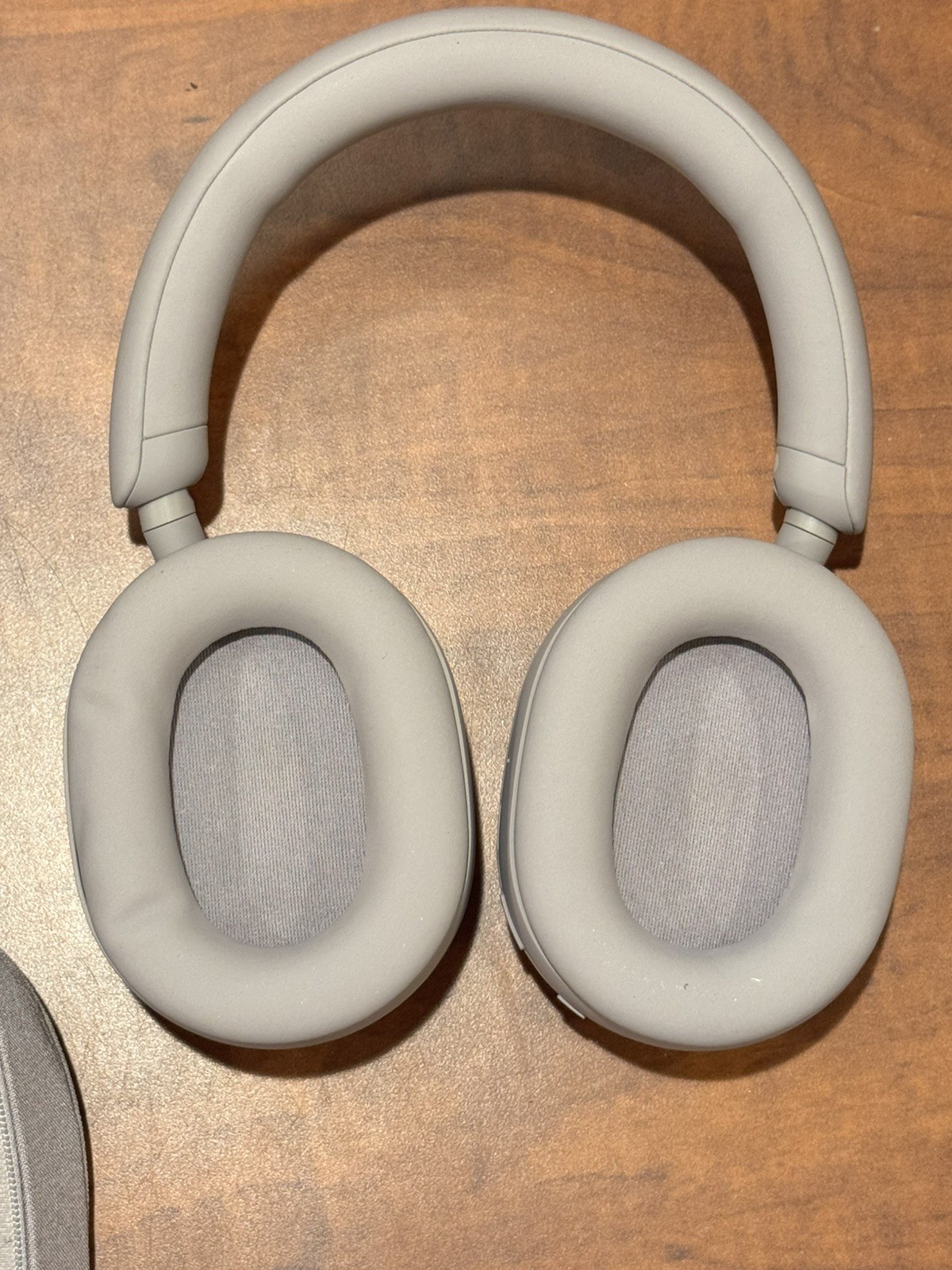 Sony – WH1000XM5 Wireless Noise-Canceling Over-the-Ear Headphones – Smoky Pink