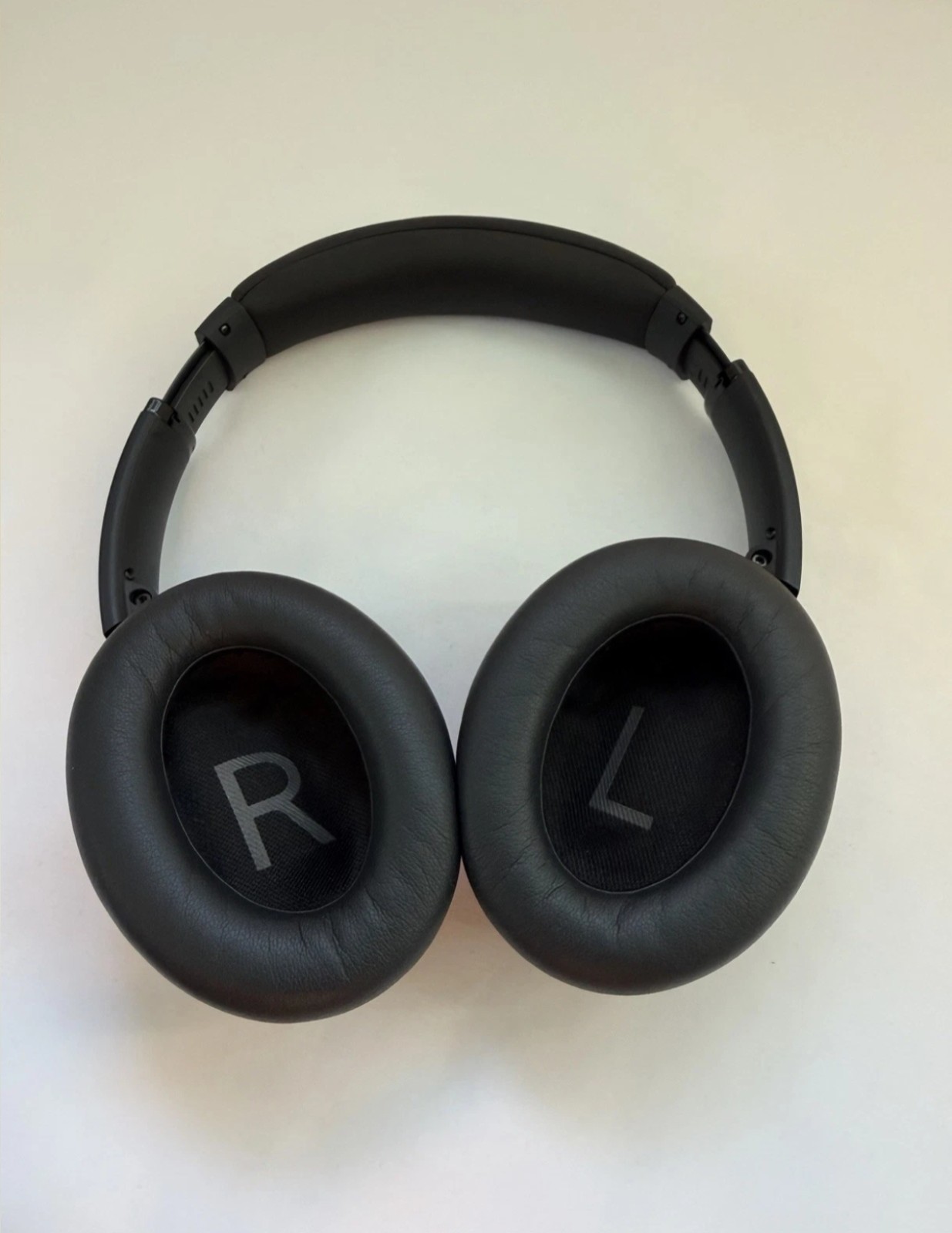 Bose QuietComfort 2023 Great Cond.- Noise Cancelling Over Ear Headphones – Black
