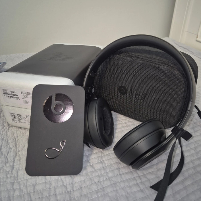 Beats Solo 4 Wireless On Ear Headphone Jennie Edition Onyx Black Korean Ver
